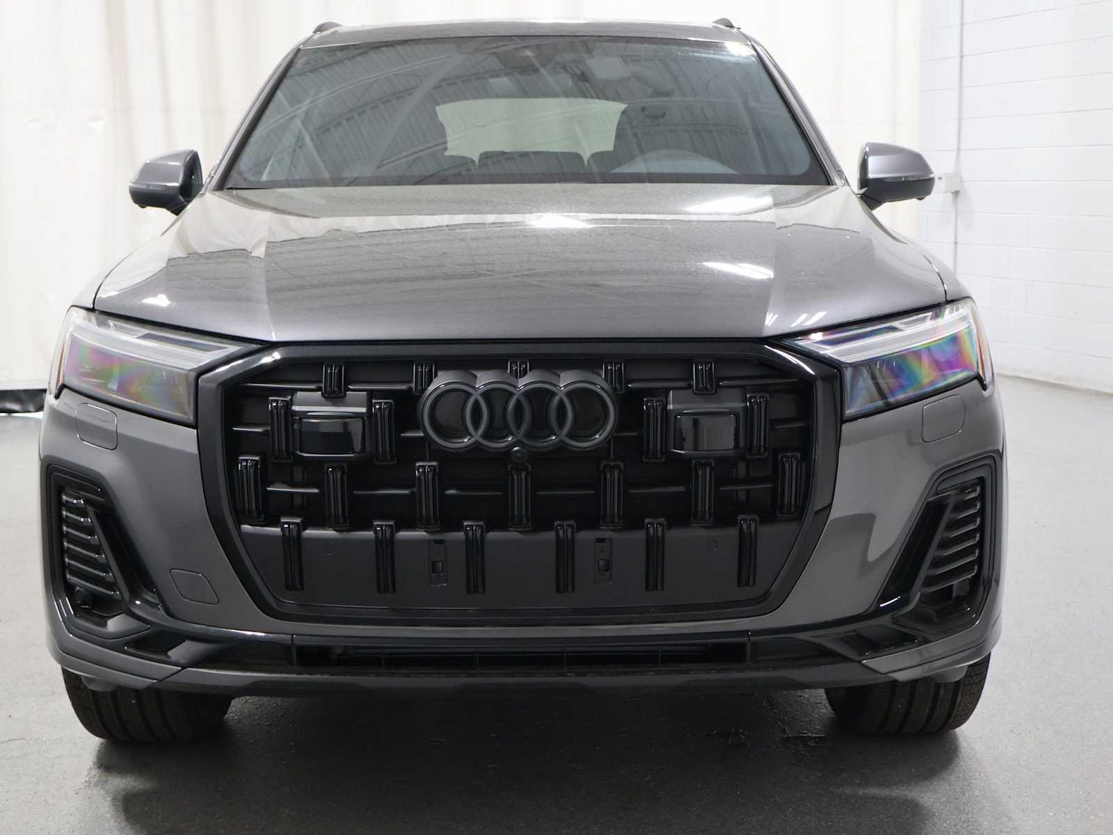 Thumbnail: 2026 Audi Q7 - 13