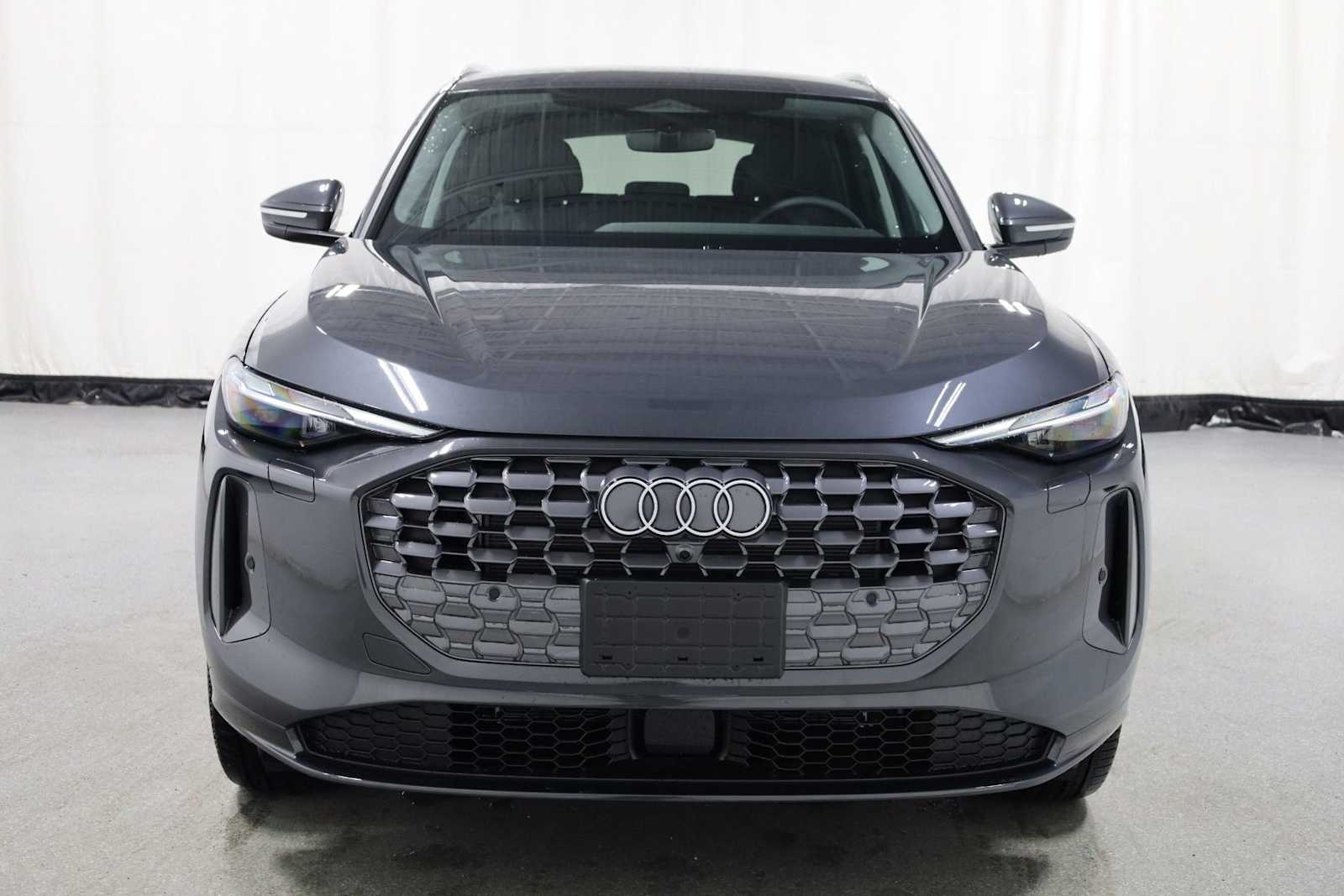 Thumbnail: 2025 Audi Q5 - 14