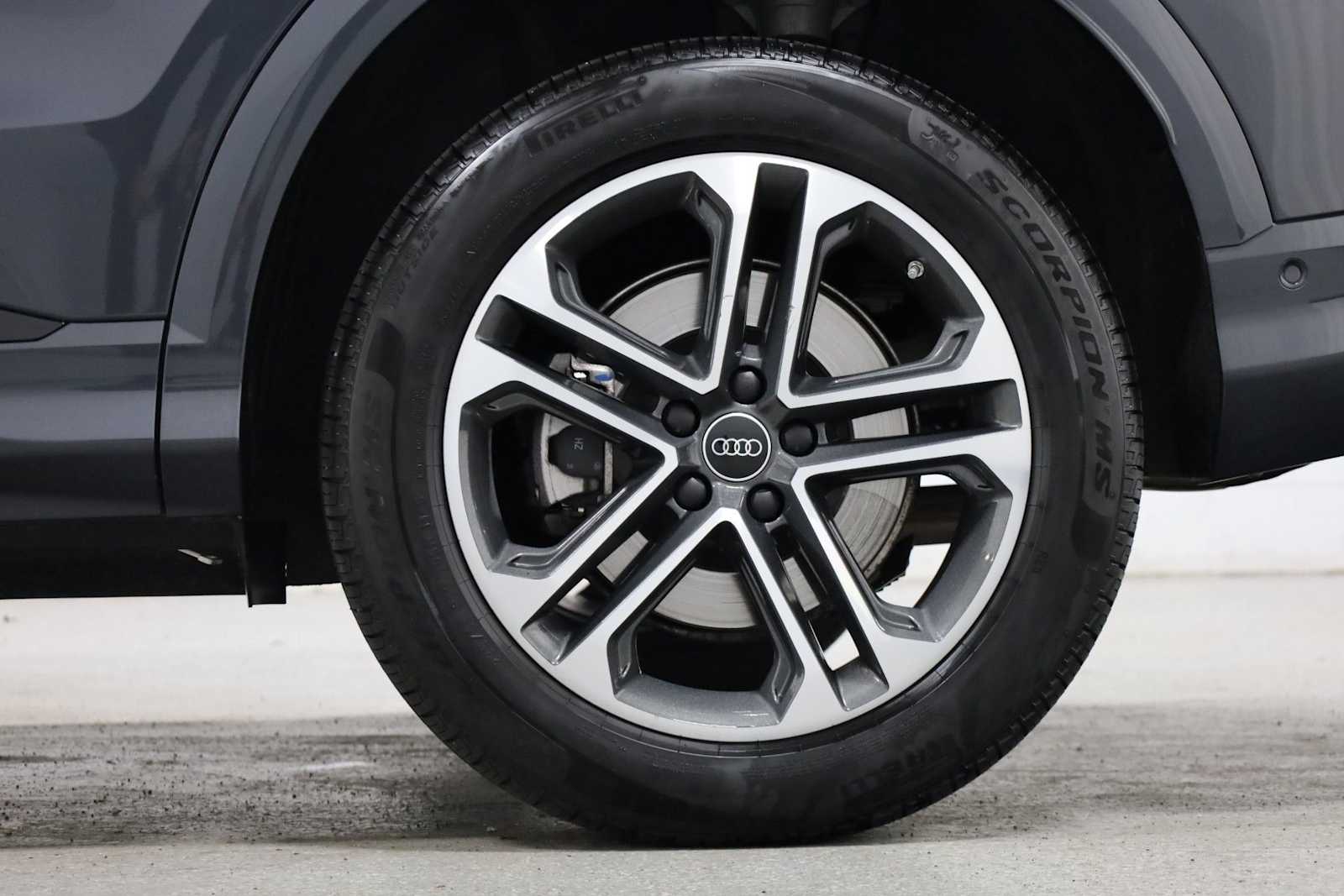 Thumbnail: 2025 Audi Q5 - 37