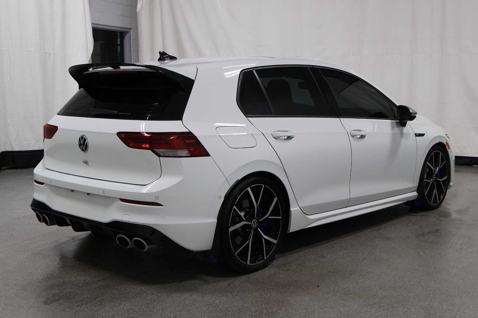 Thumbnail: 2023 Volkswagen Golf - 9