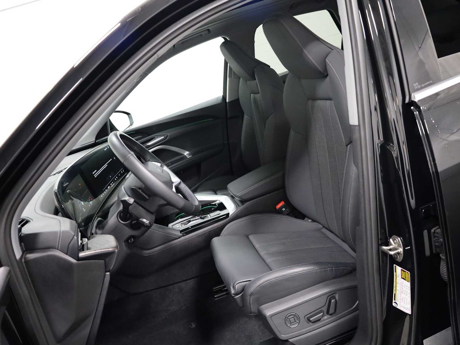Thumbnail: 2025 Audi Q5 - 5
