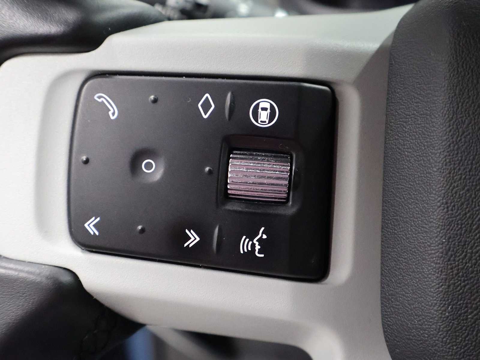 Thumbnail: 2024 Land Rover Defender - 25