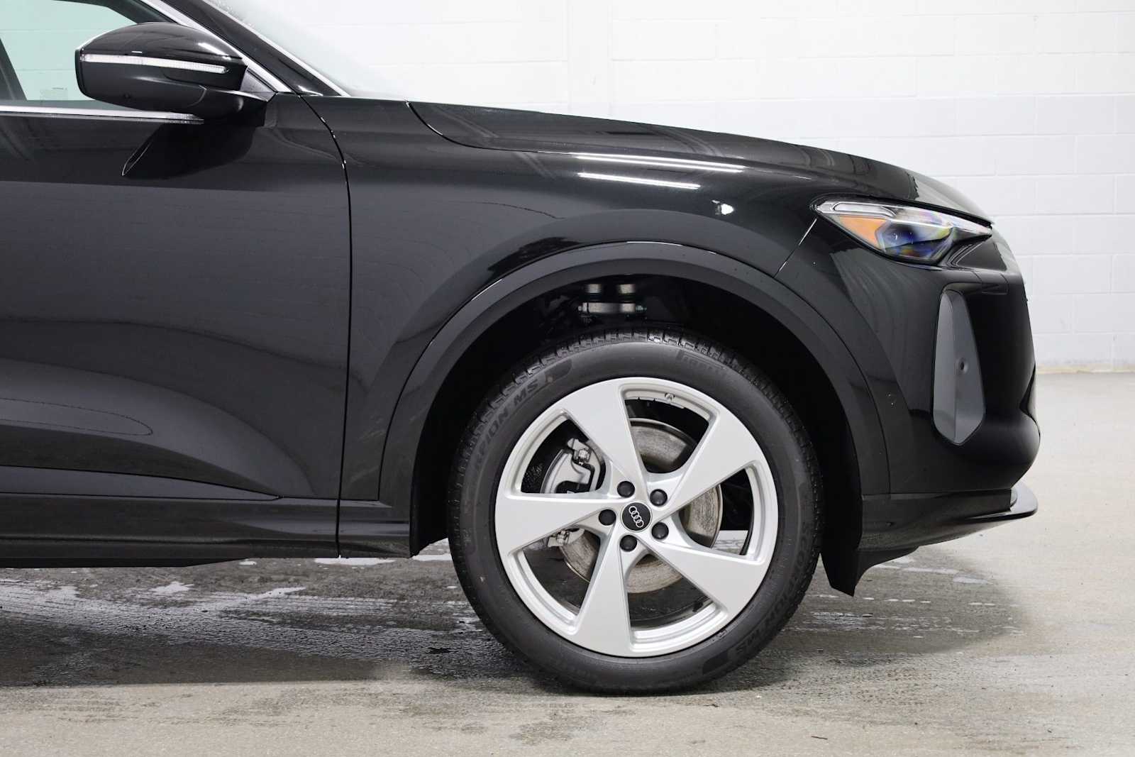 Thumbnail: 2025 Audi Q5 - 11