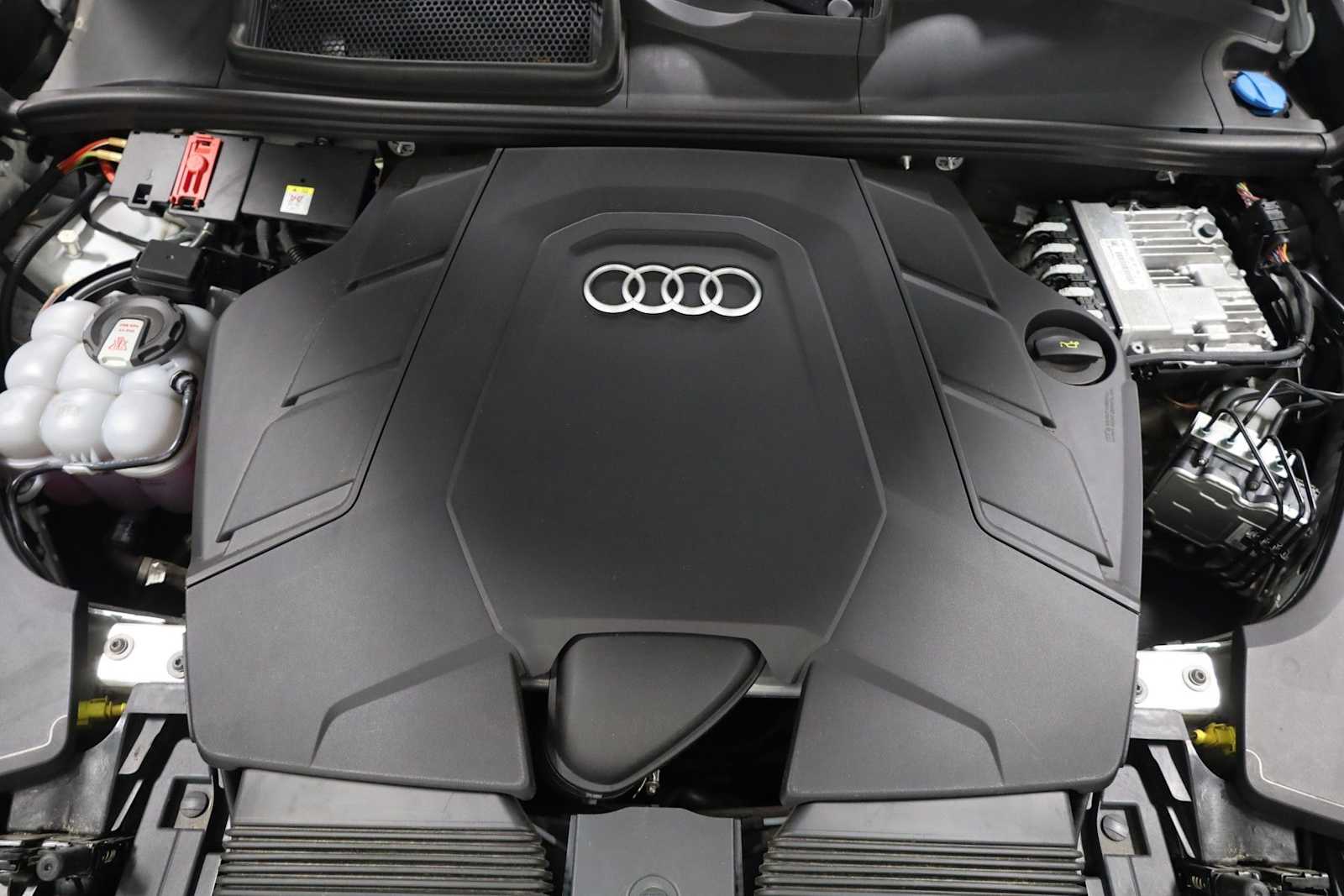 Thumbnail: 2023 Audi Q8 - 39