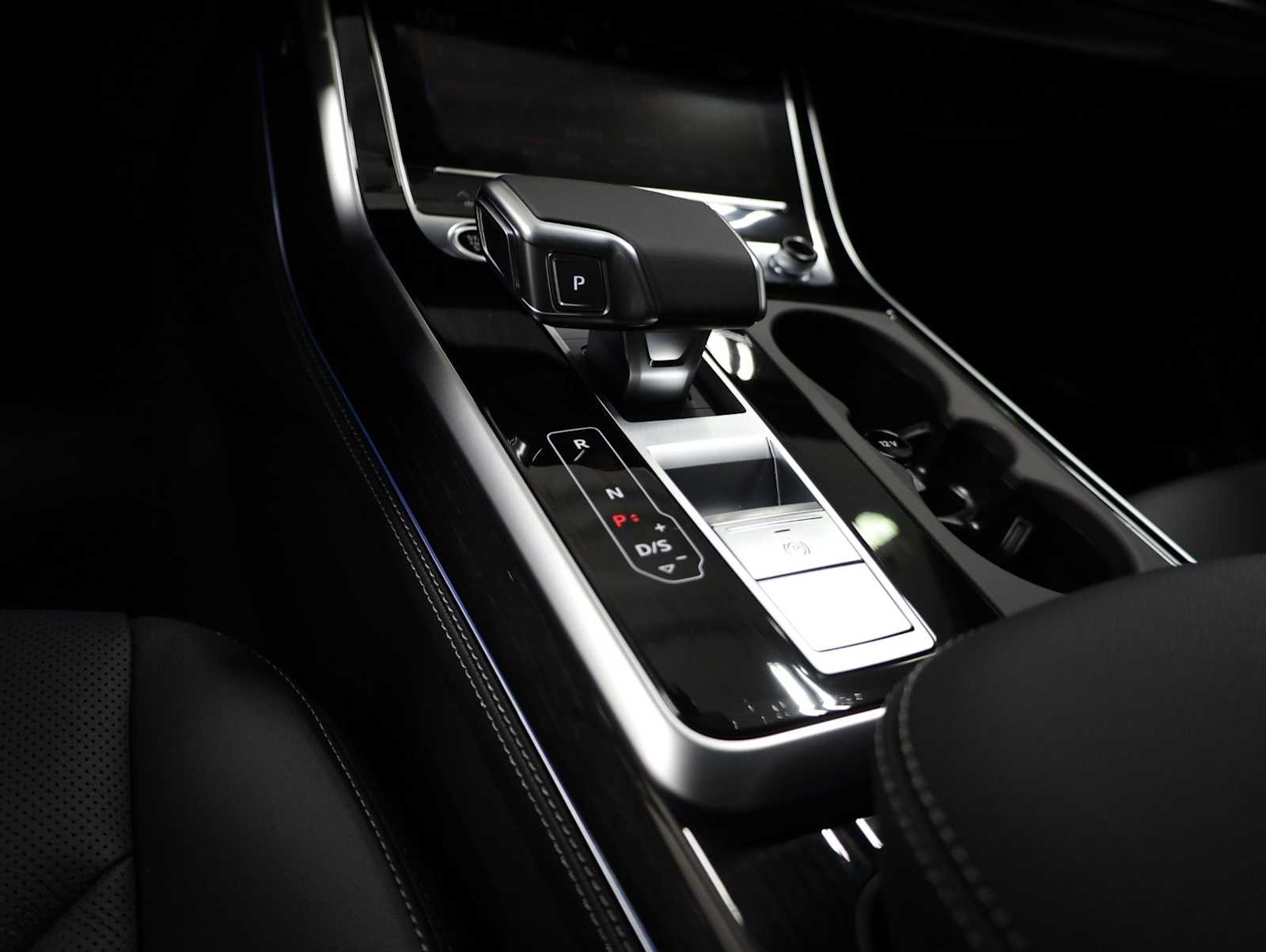 Thumbnail: 2026 Audi Q7 - 26