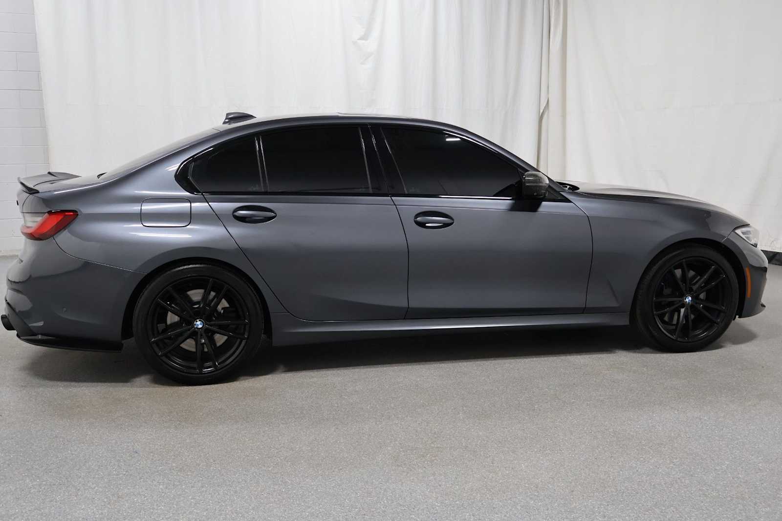 Thumbnail: 2020 BMW 3 Series - 10