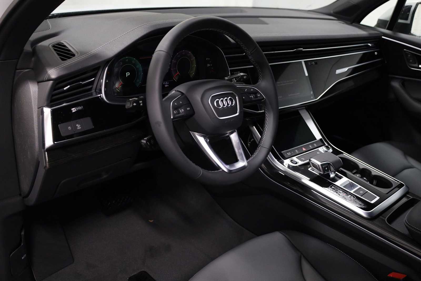 Thumbnail: 2026 Audi Q7 - 4