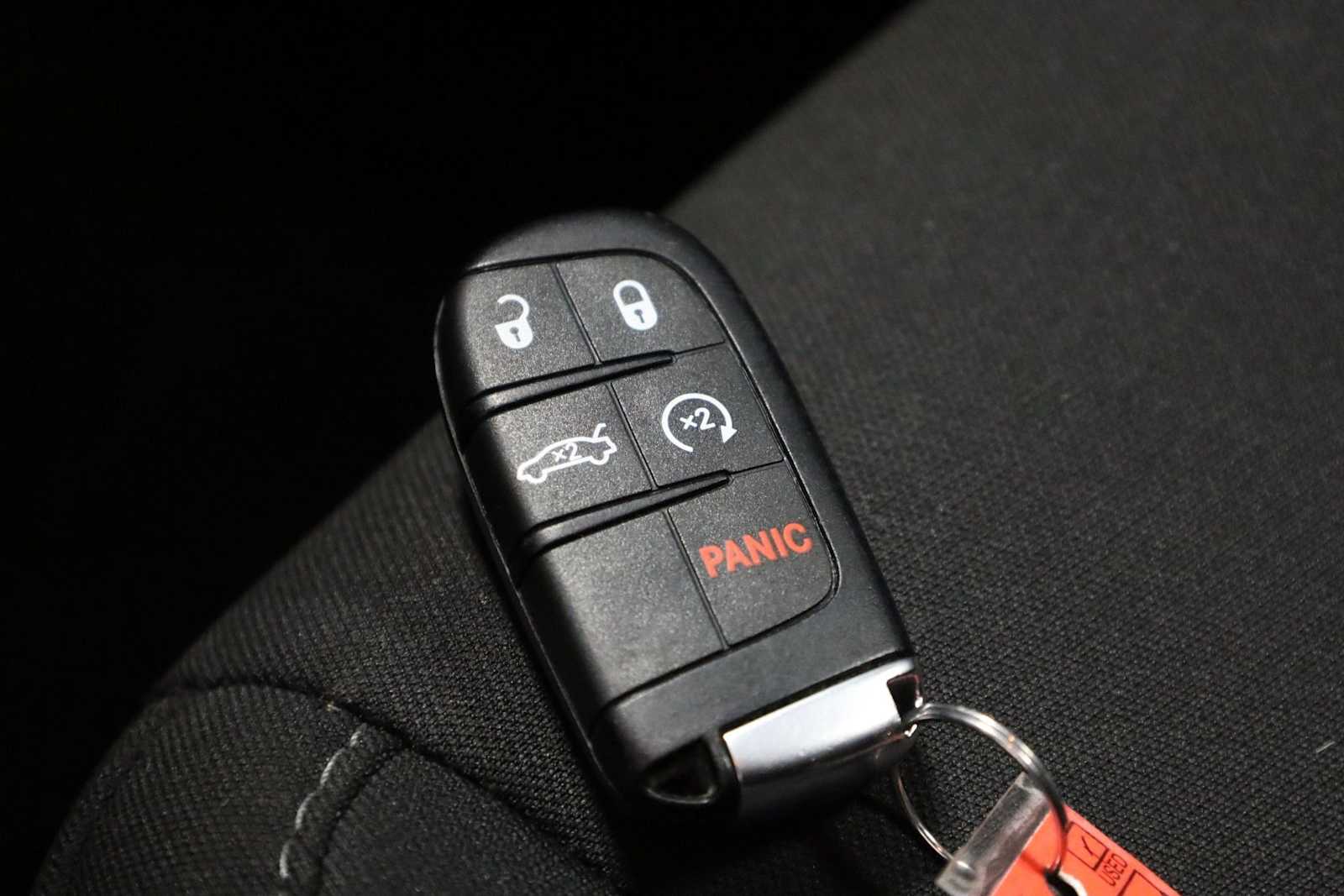 Thumbnail: 2018 Dodge Charger - 38