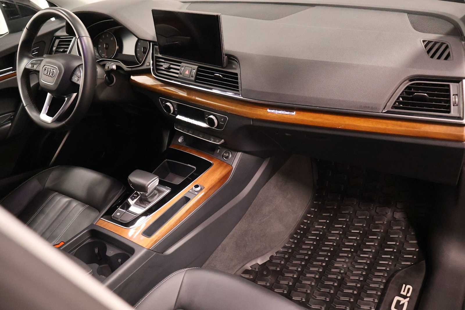 Thumbnail: 2023 Audi Q5 - 6