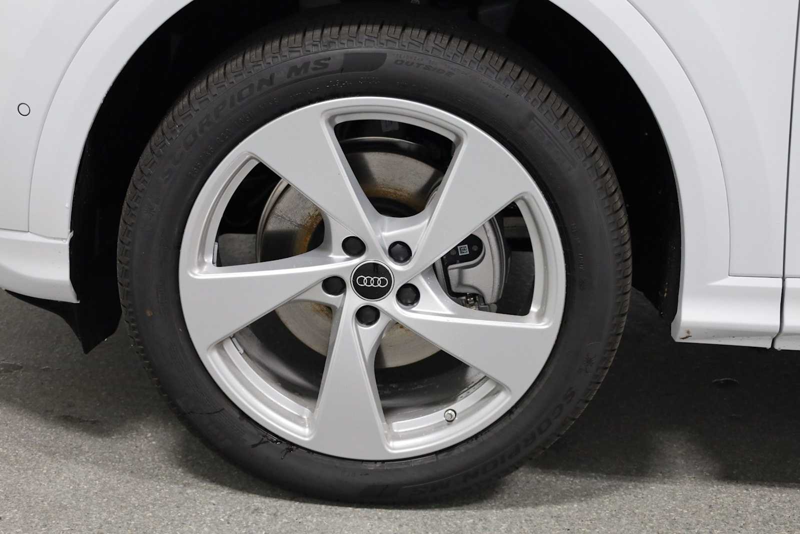 Thumbnail: 2025 Audi Q5 - 37