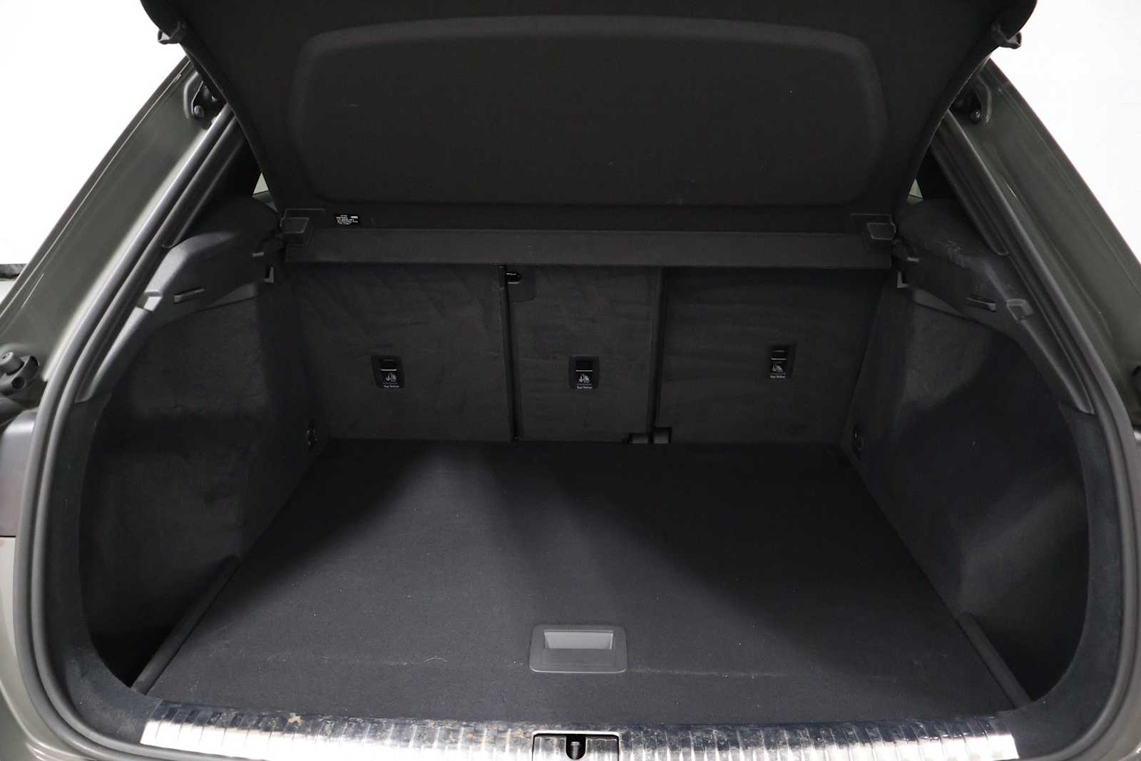 Thumbnail: 2023 Audi Q3 - 37