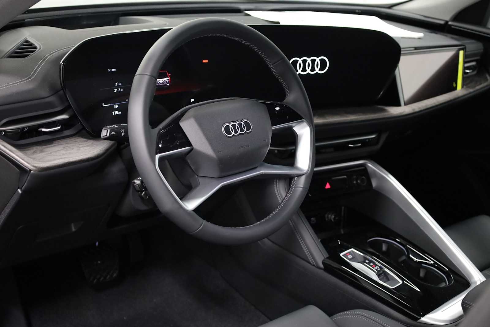 Thumbnail: 2025 Audi Q5 - 4