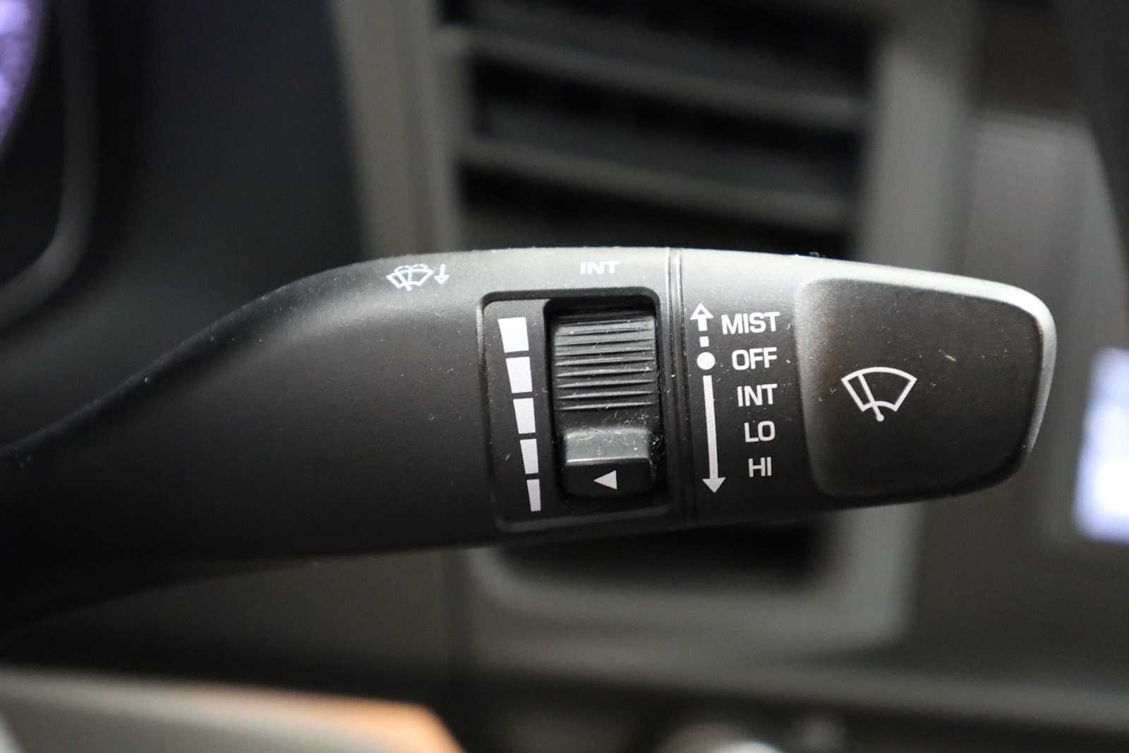 Thumbnail: 2020 Hyundai Elantra - 26