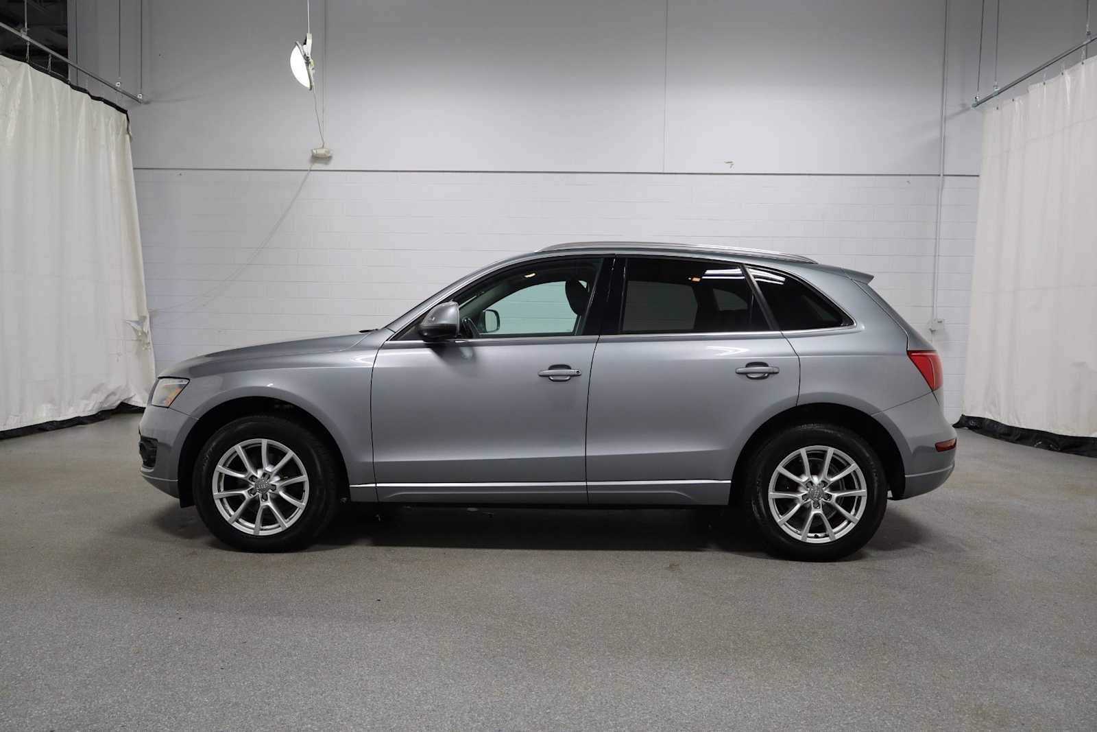 Thumbnail: 2010 Audi Q5 - 2