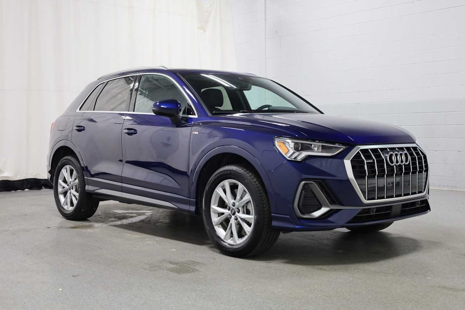 Thumbnail: 2025 Audi Q3 - 13