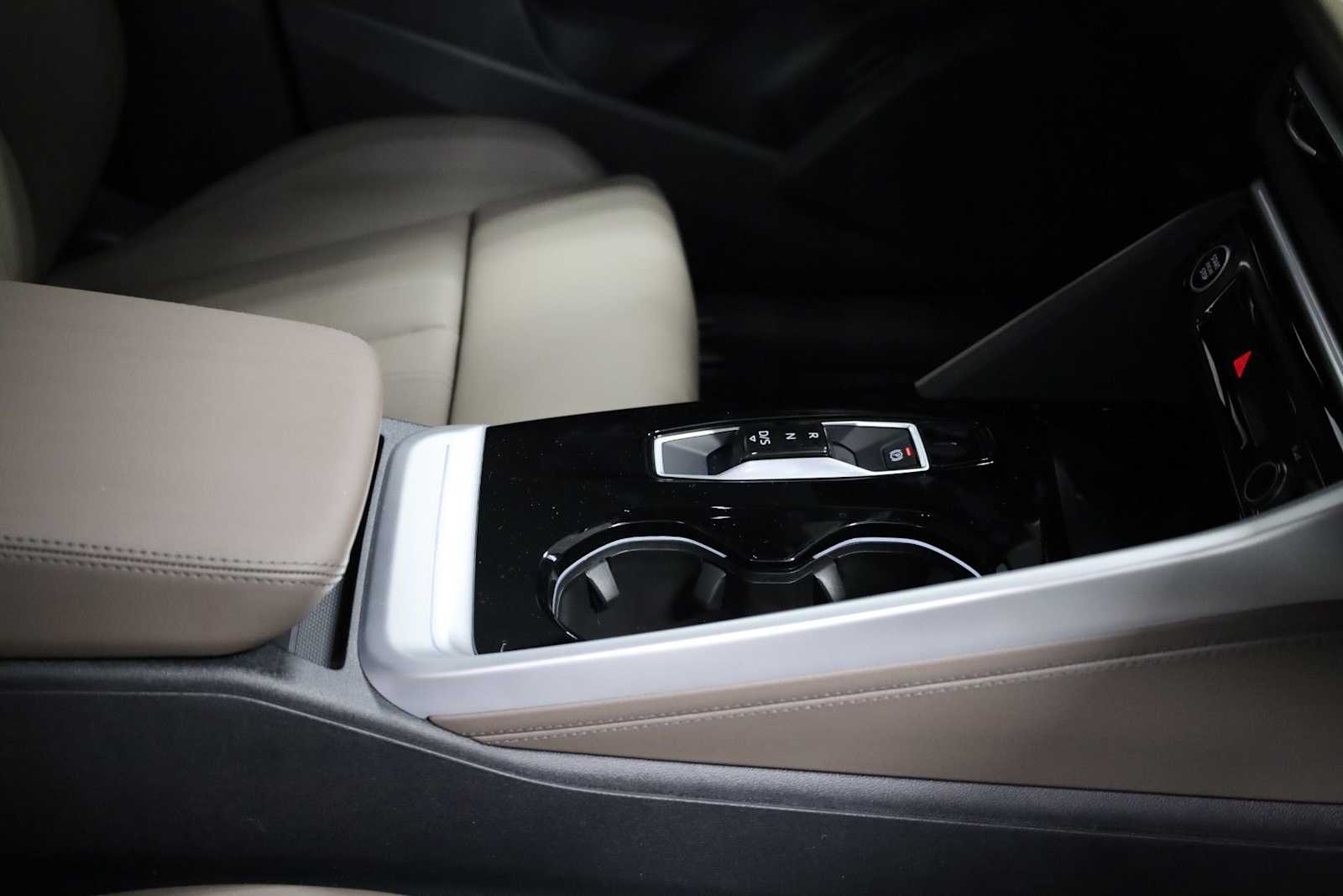 Thumbnail: 2025 Audi Q5 - 20