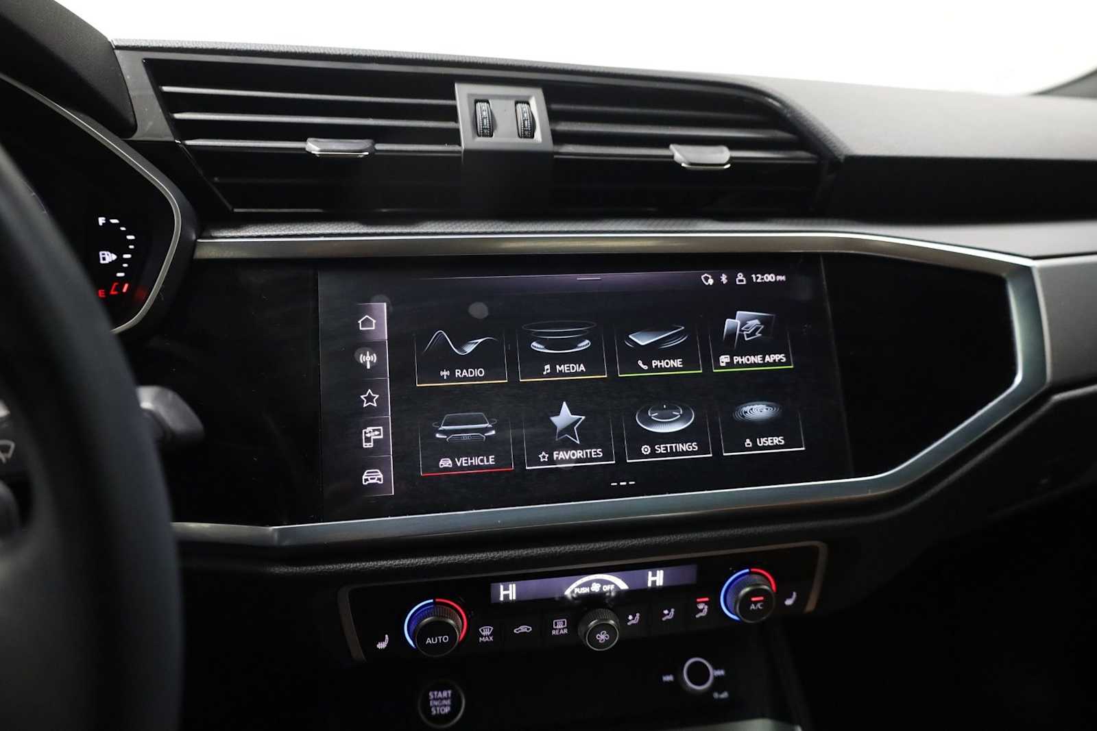 Thumbnail: 2023 Audi Q3 - 30