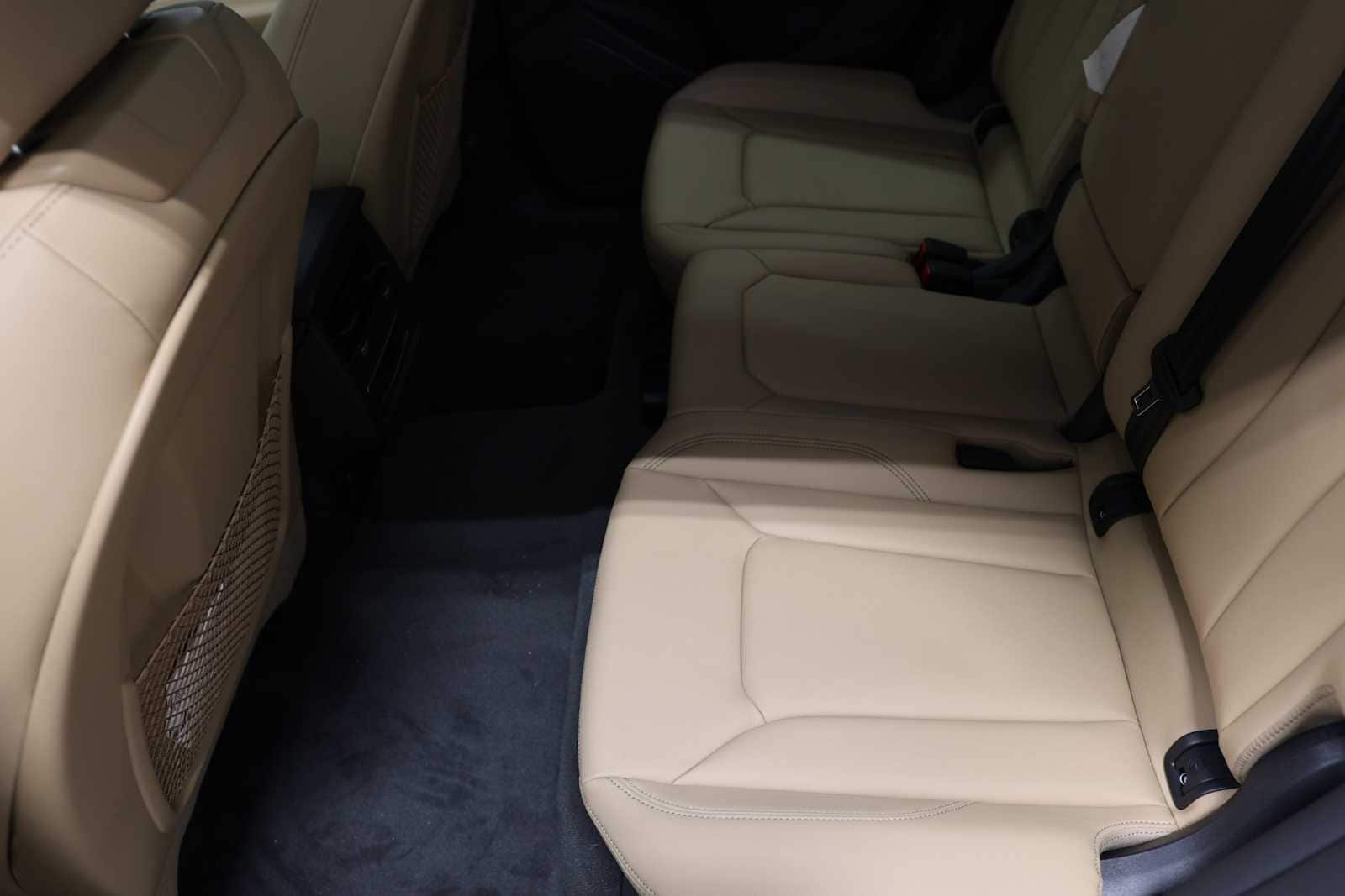 Thumbnail: 2025 Audi Q8 - 34