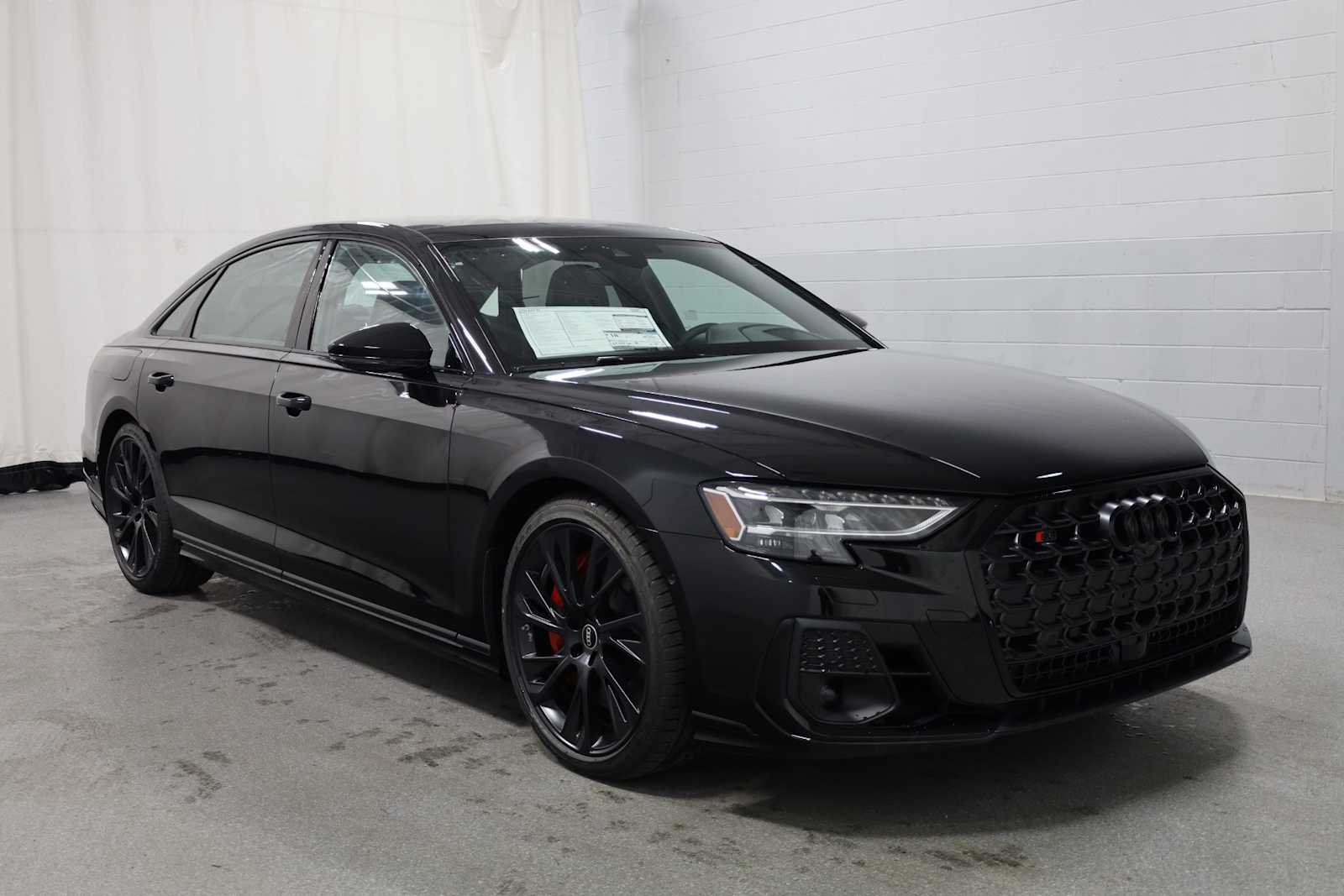 Thumbnail: 2025 Audi S8 - 13