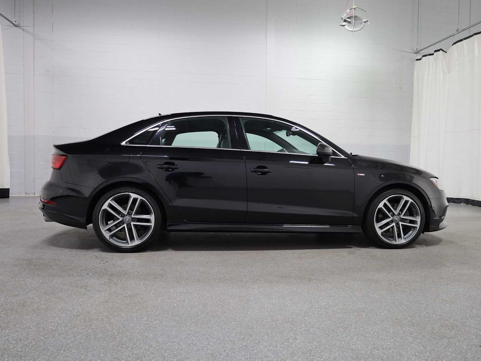 Thumbnail: 2018 Audi A3 - 10