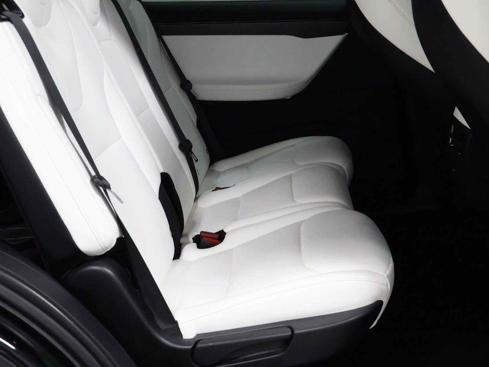 Thumbnail: 2021 Tesla Model X - 30