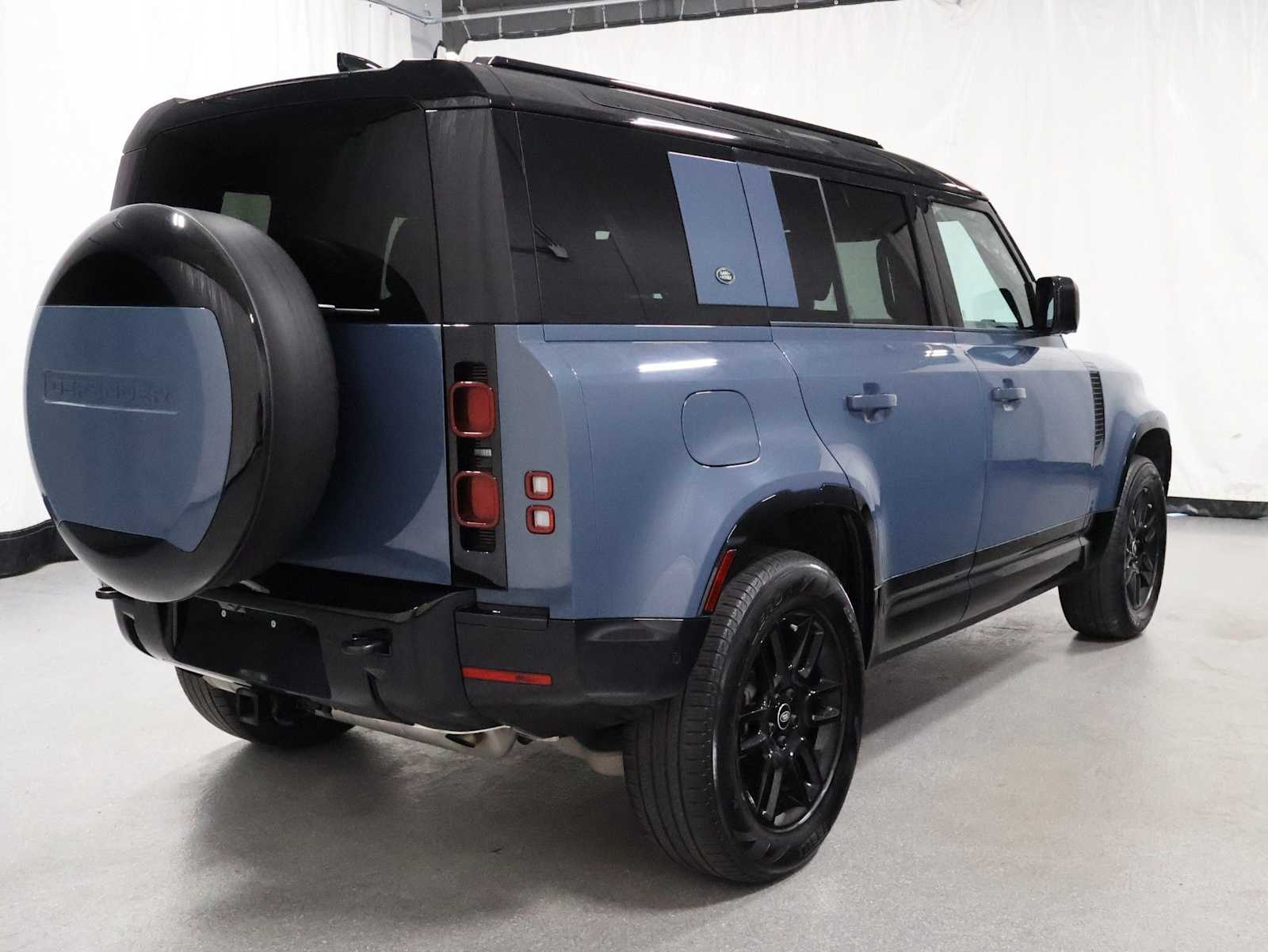 Thumbnail: 2024 Land Rover Defender - 9