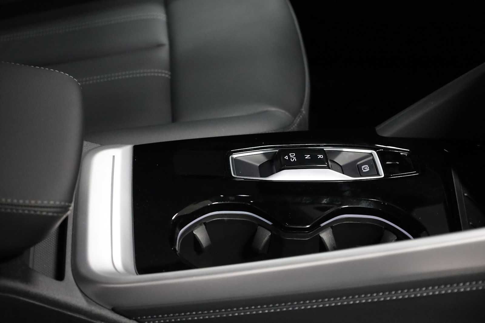 Thumbnail: 2025 Audi Q5 - 19