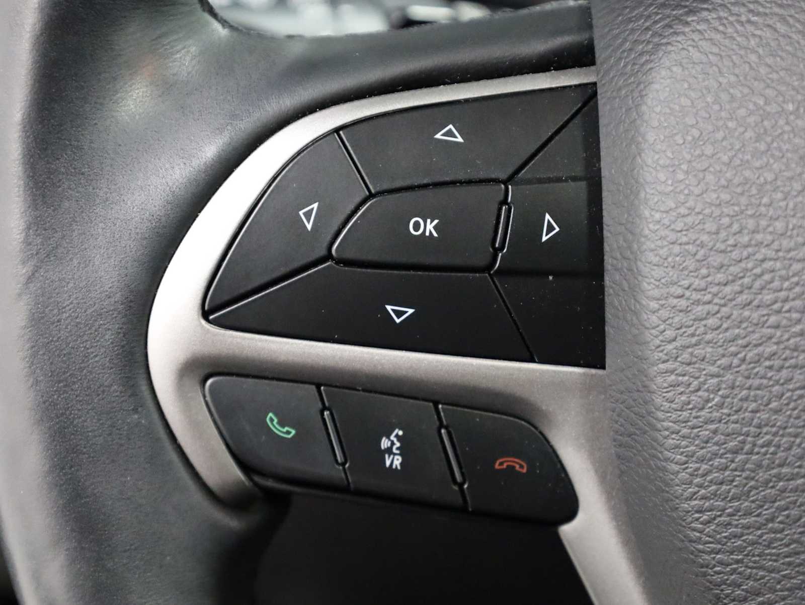 Thumbnail: 2019 Jeep Grand Cherokee - 25