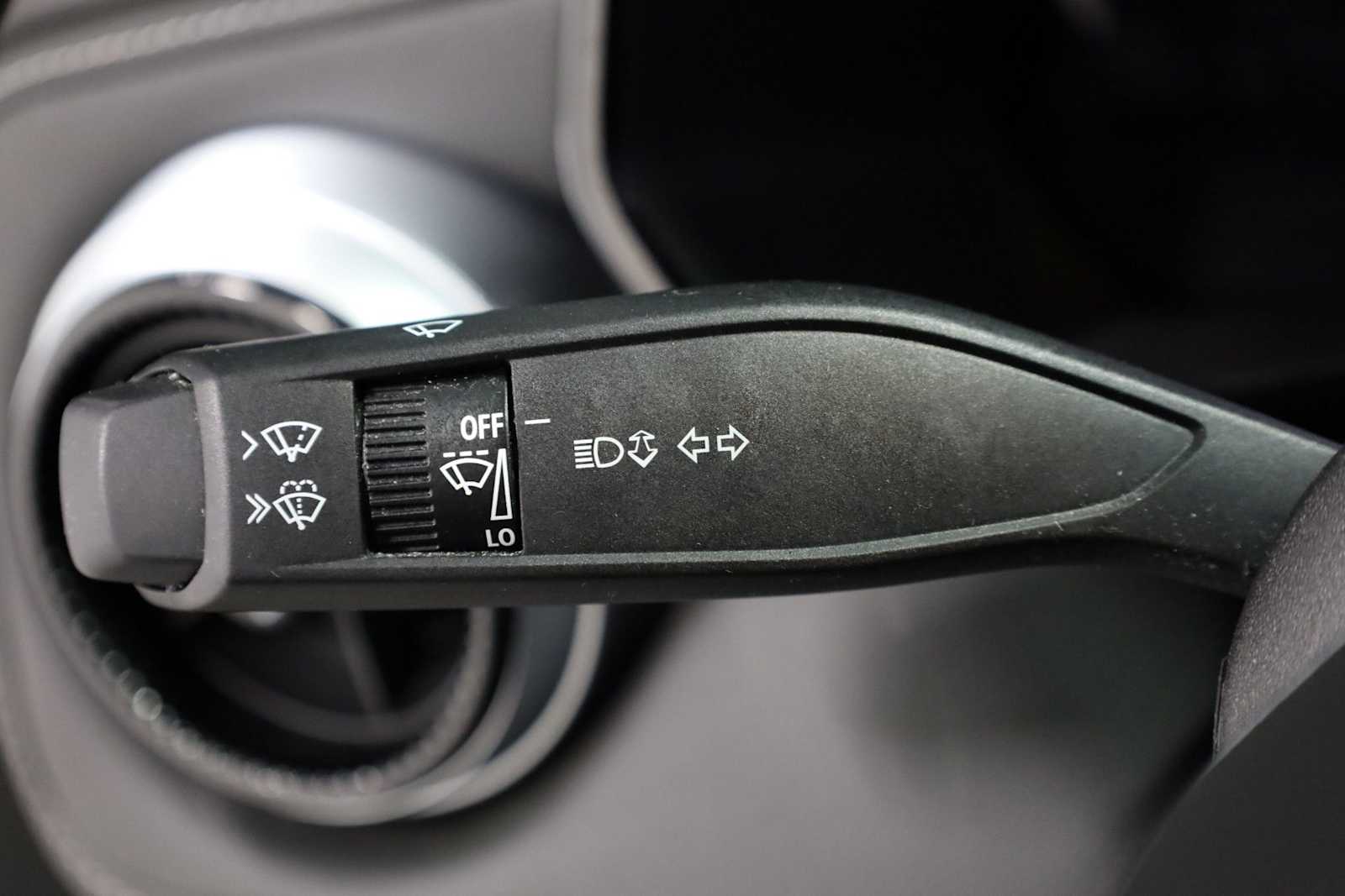 Thumbnail: 2023 Chevrolet Colorado - 27