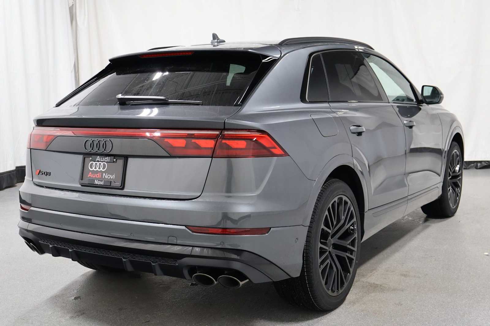 Thumbnail: 2026 Audi SQ8 - 9