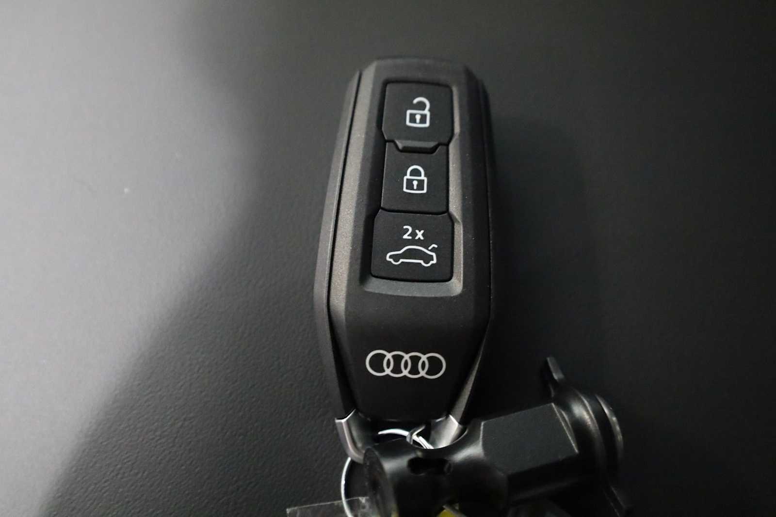 Thumbnail: 2025 Audi Q5 - 39