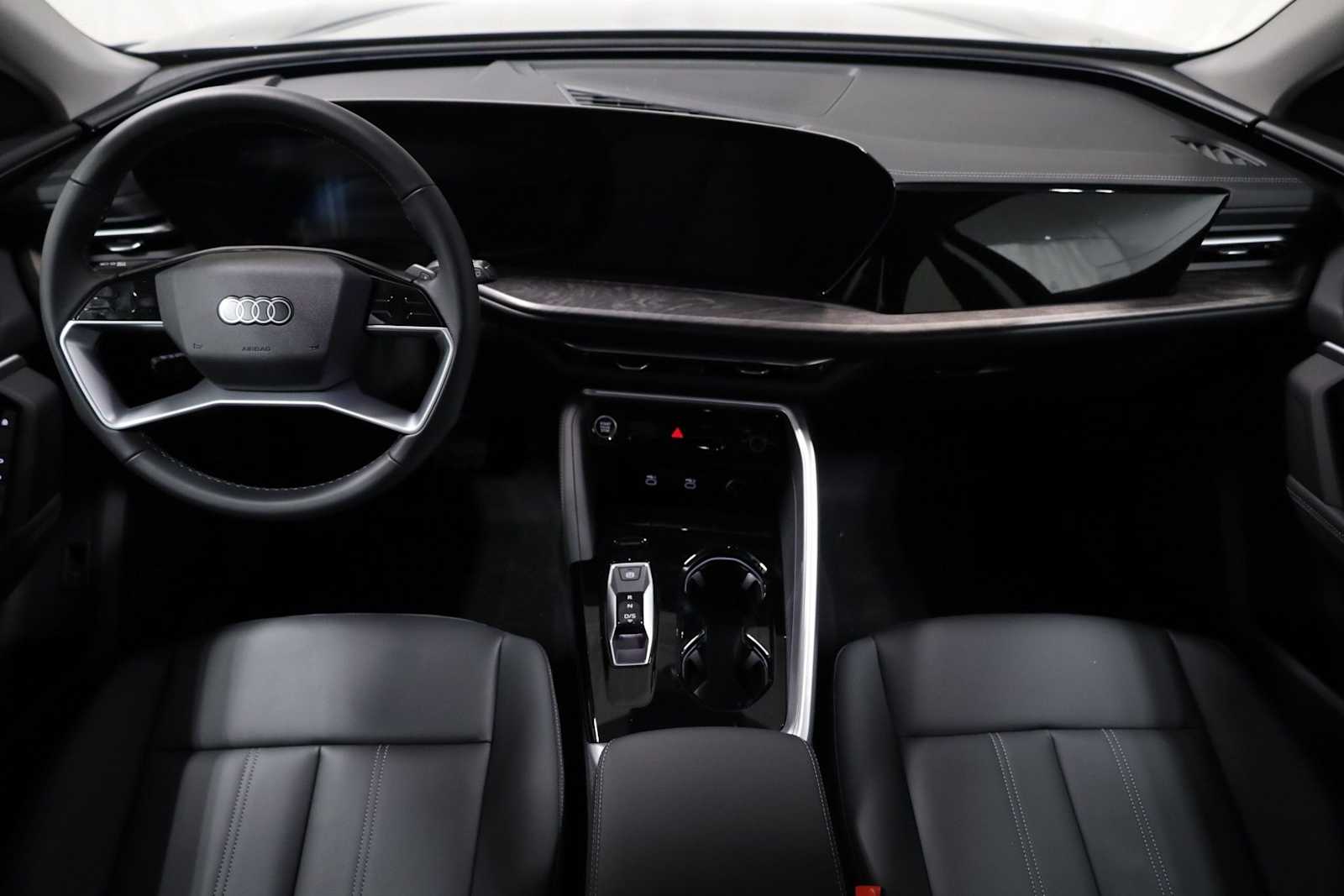 Thumbnail: 2025 Audi Q5 - 22