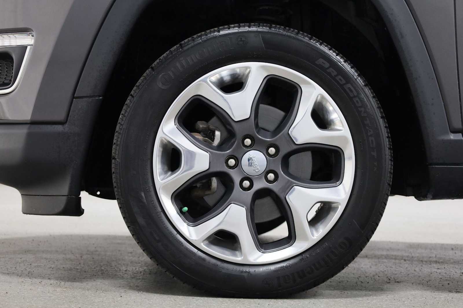 Thumbnail: 2019 Jeep Compass - 38