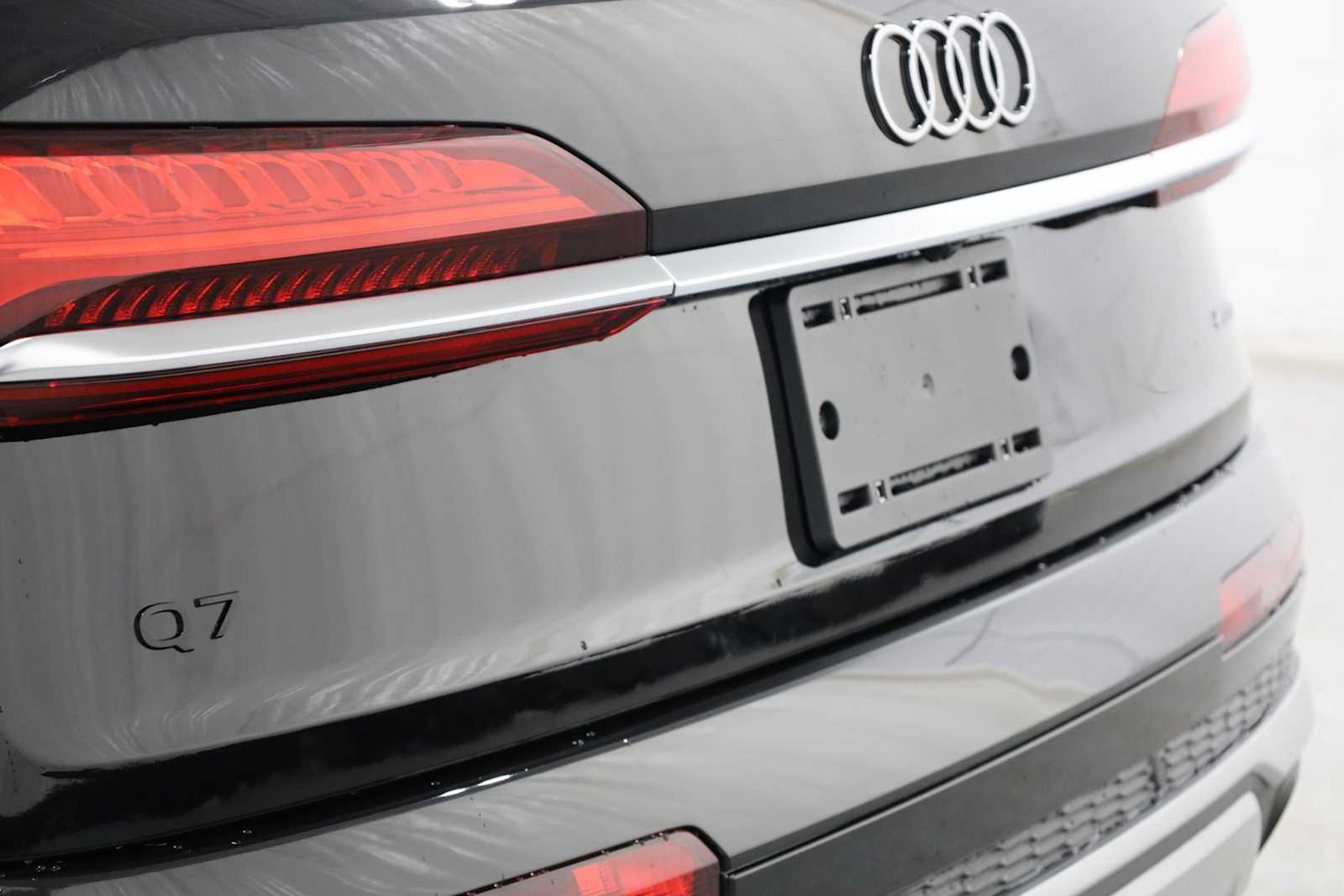 Thumbnail: 2025 Audi Q7 - 8