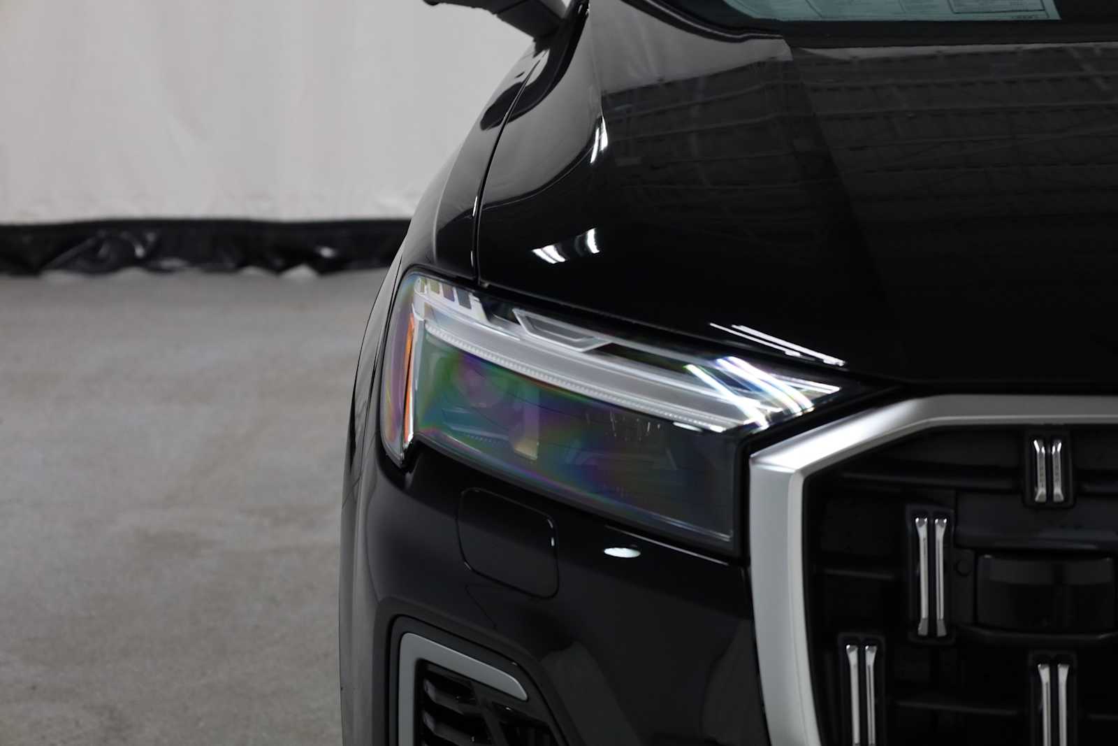 Thumbnail: 2025 Audi Q7 - 15