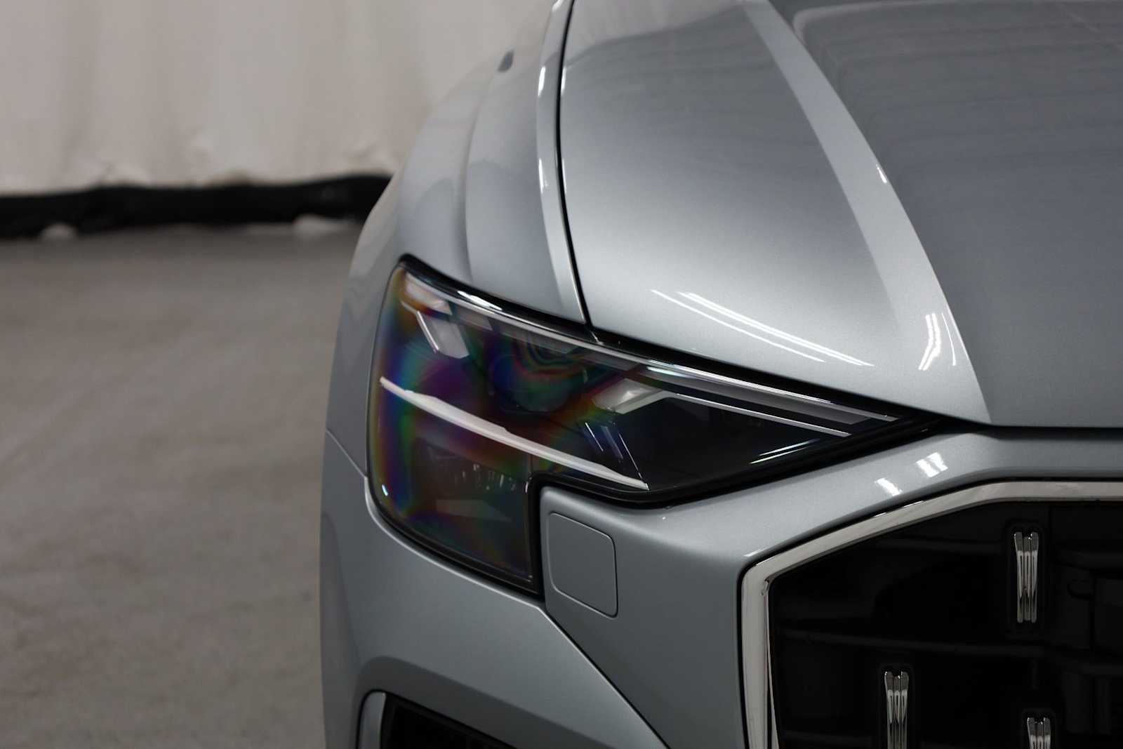 Thumbnail: 2025 Audi Q8 - 15