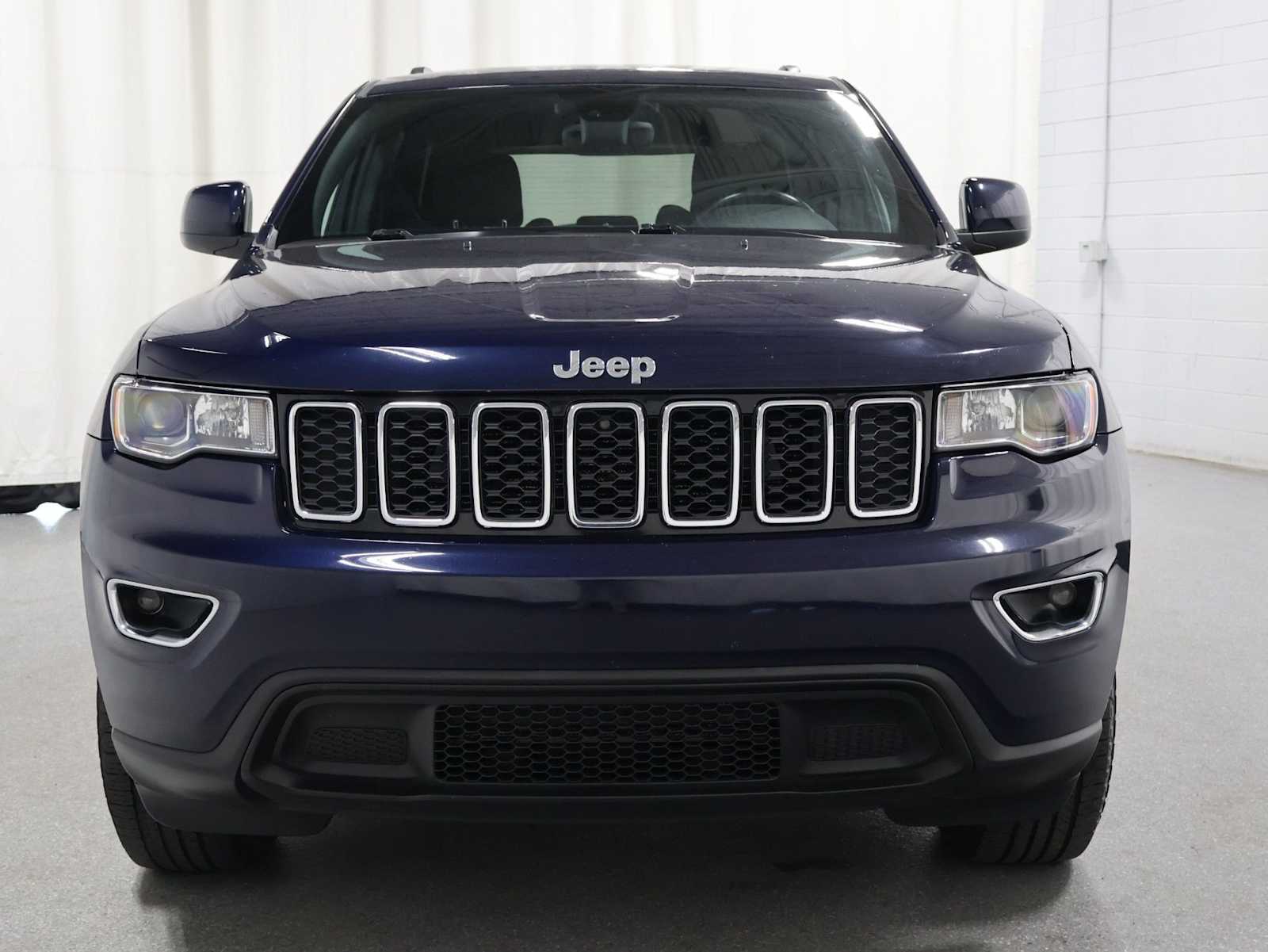 Thumbnail: 2017 Jeep Grand Cherokee - 14