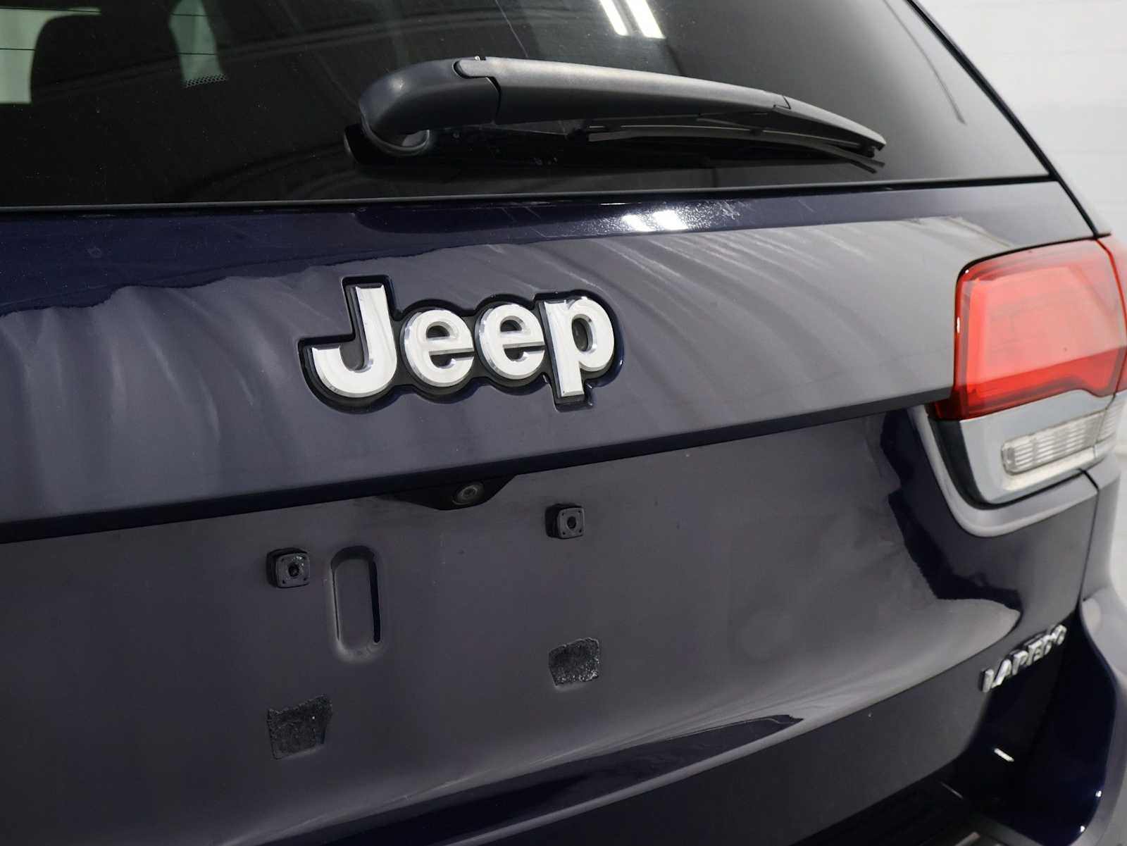 Thumbnail: 2017 Jeep Grand Cherokee - 8