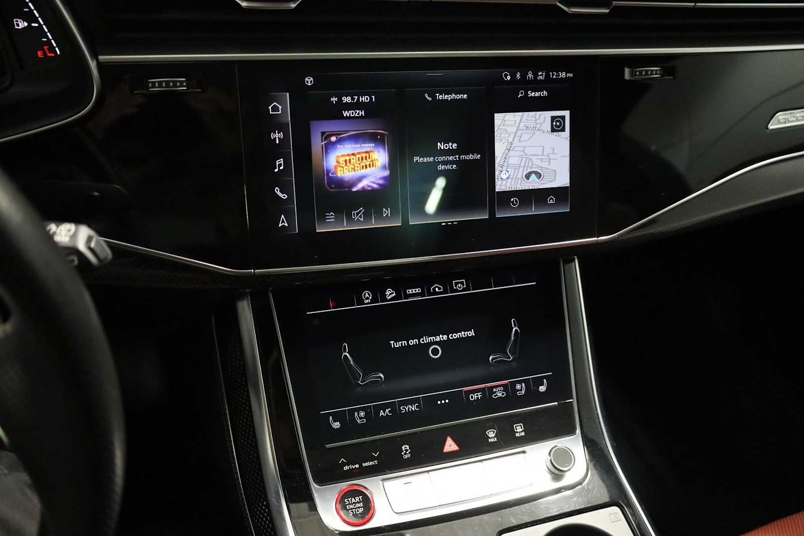 Thumbnail: 2023 Audi SQ8 - 30