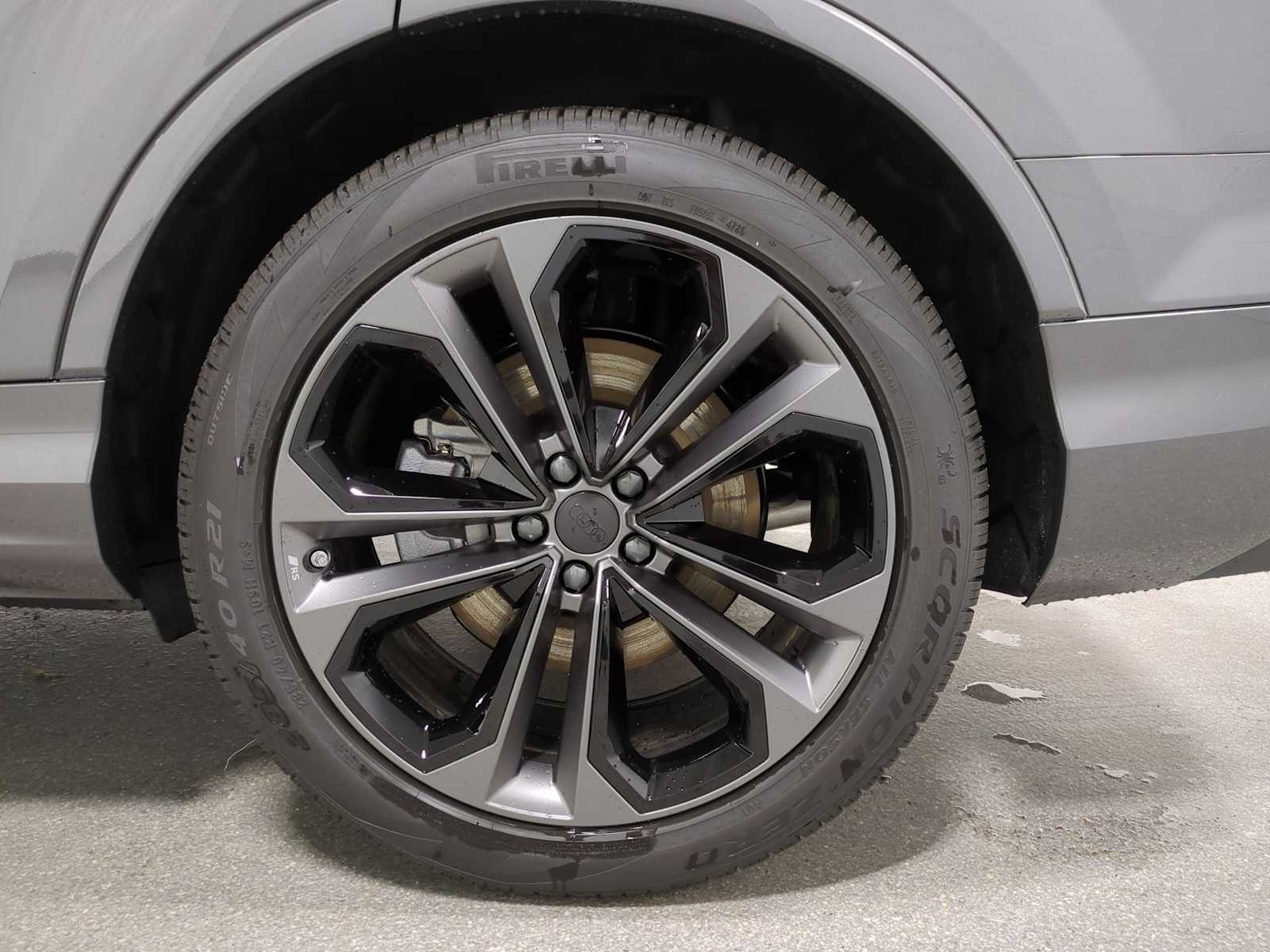 Thumbnail: 2026 Audi Q7 - 38