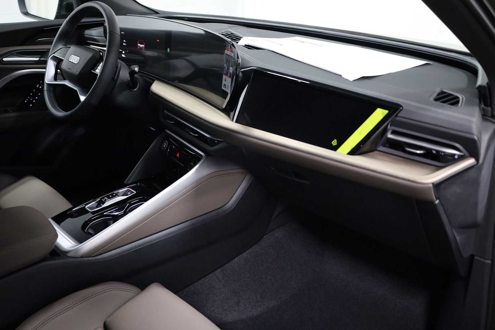 Thumbnail: 2025 Audi Q5 - 6