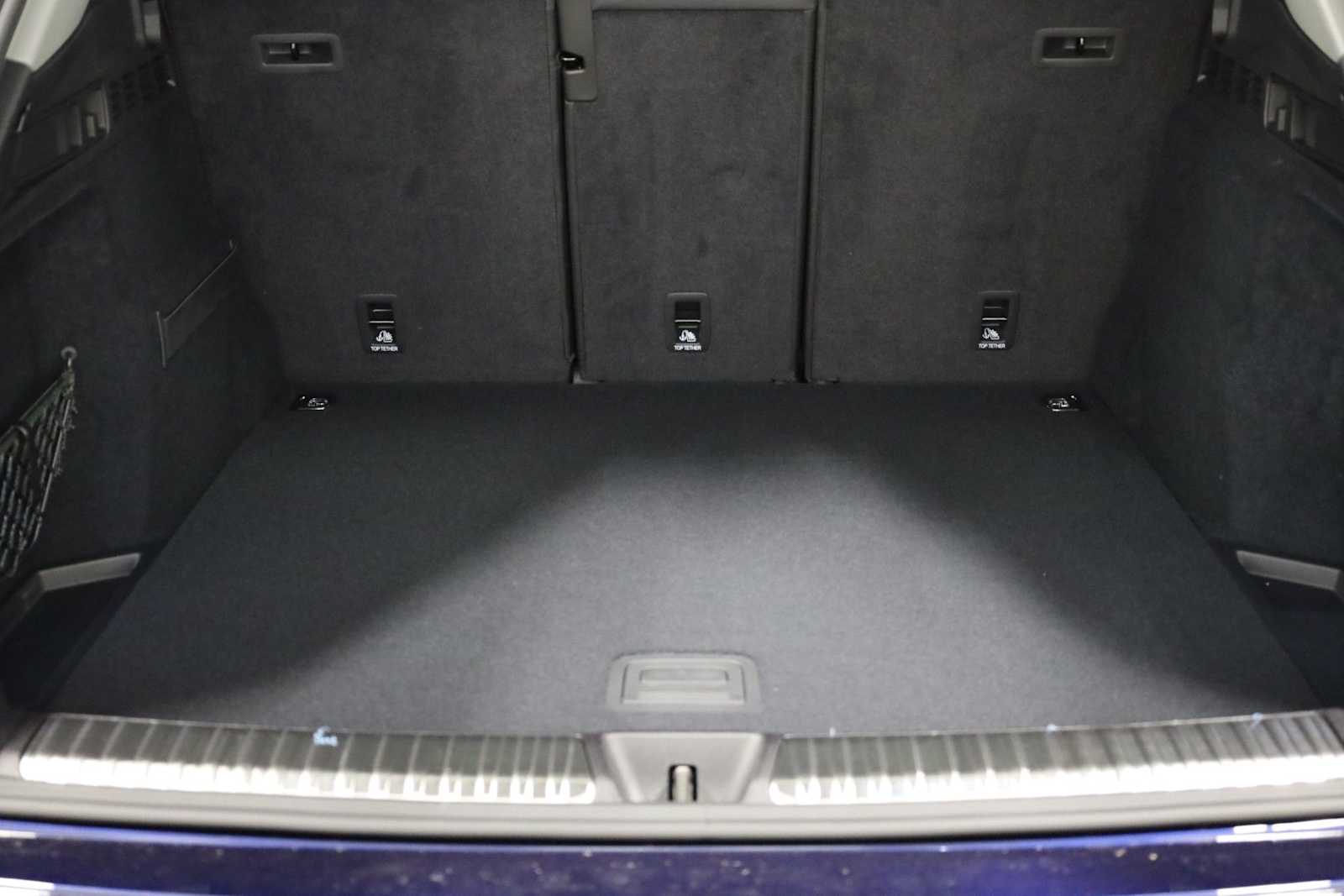 Thumbnail: 2025 Audi Q5 - 38