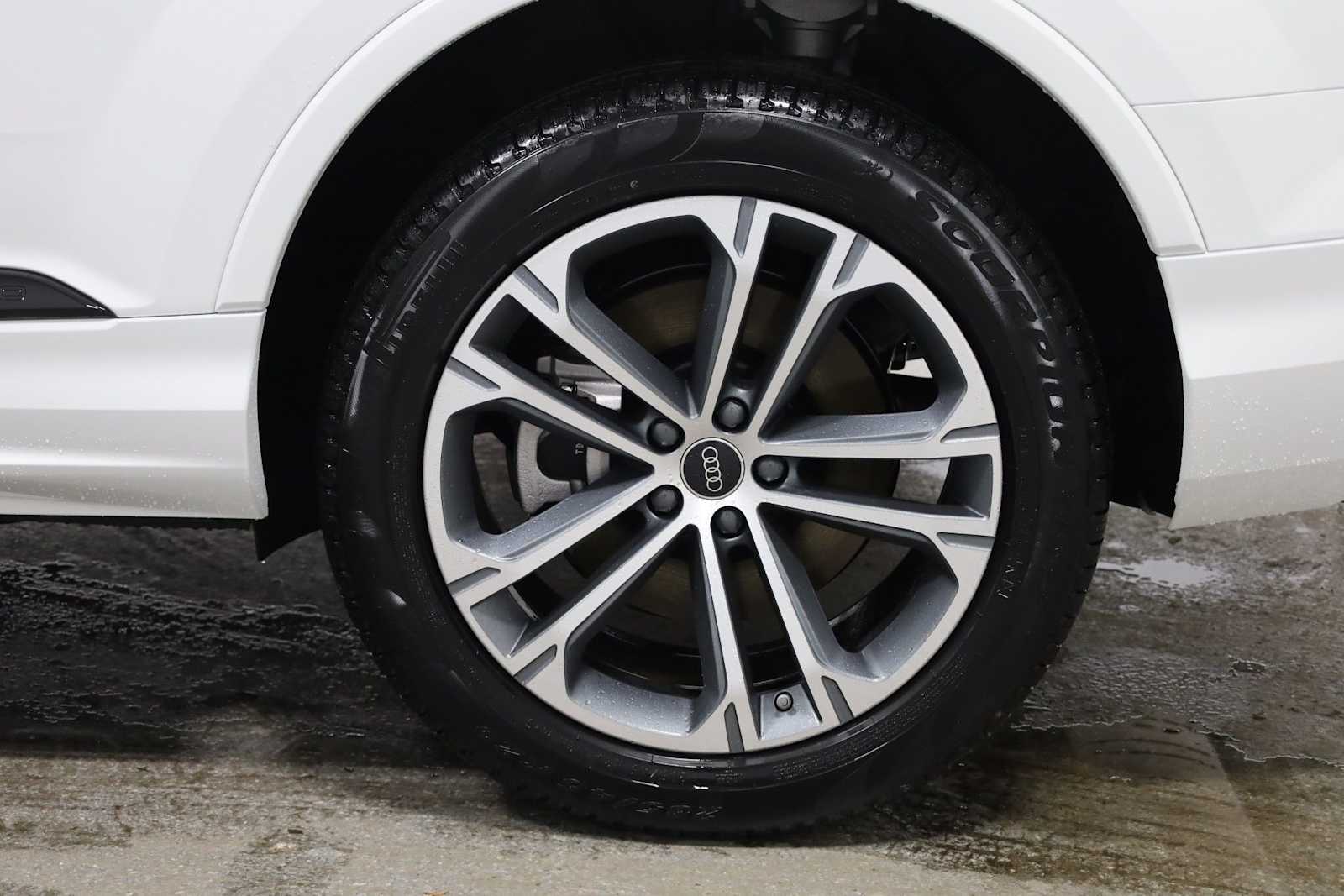 Thumbnail: 2026 Audi Q7 - 37