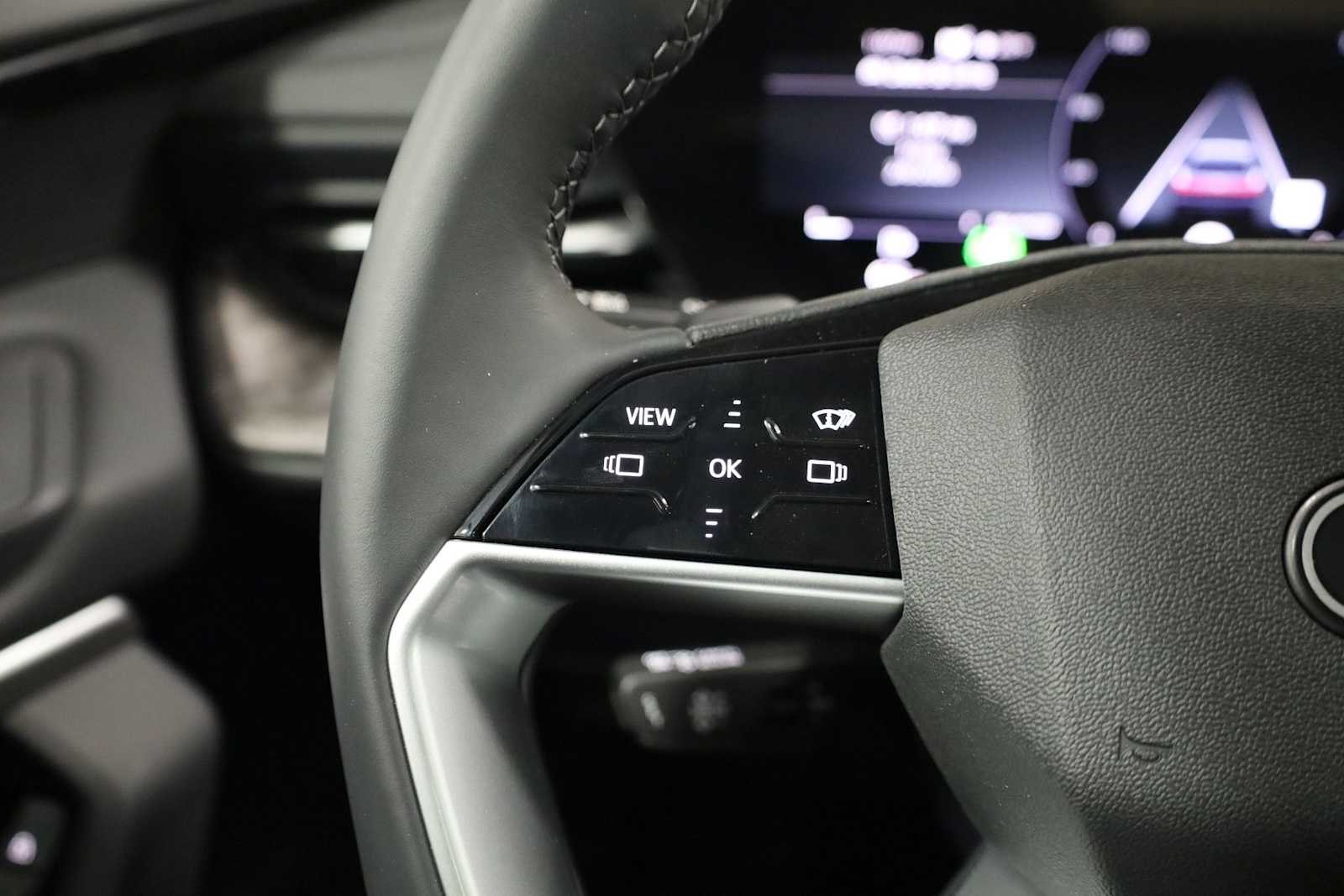 Thumbnail: 2025 Audi Q5 - 25