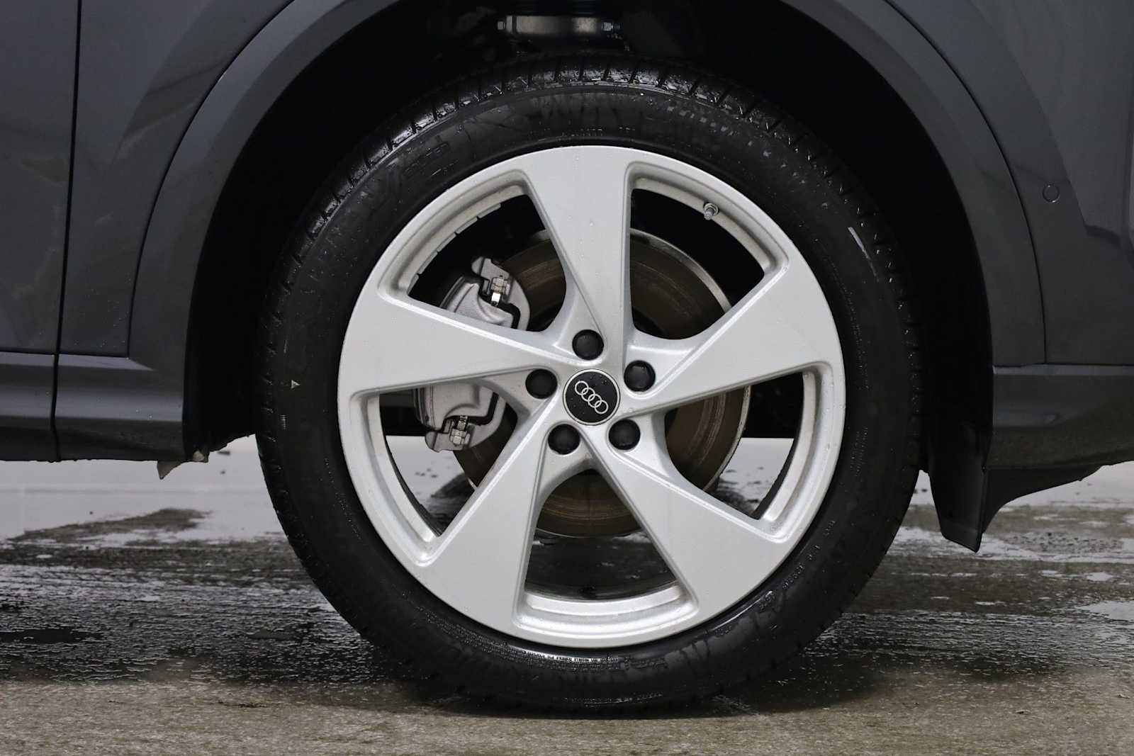 Thumbnail: 2025 Audi Q5 - 12