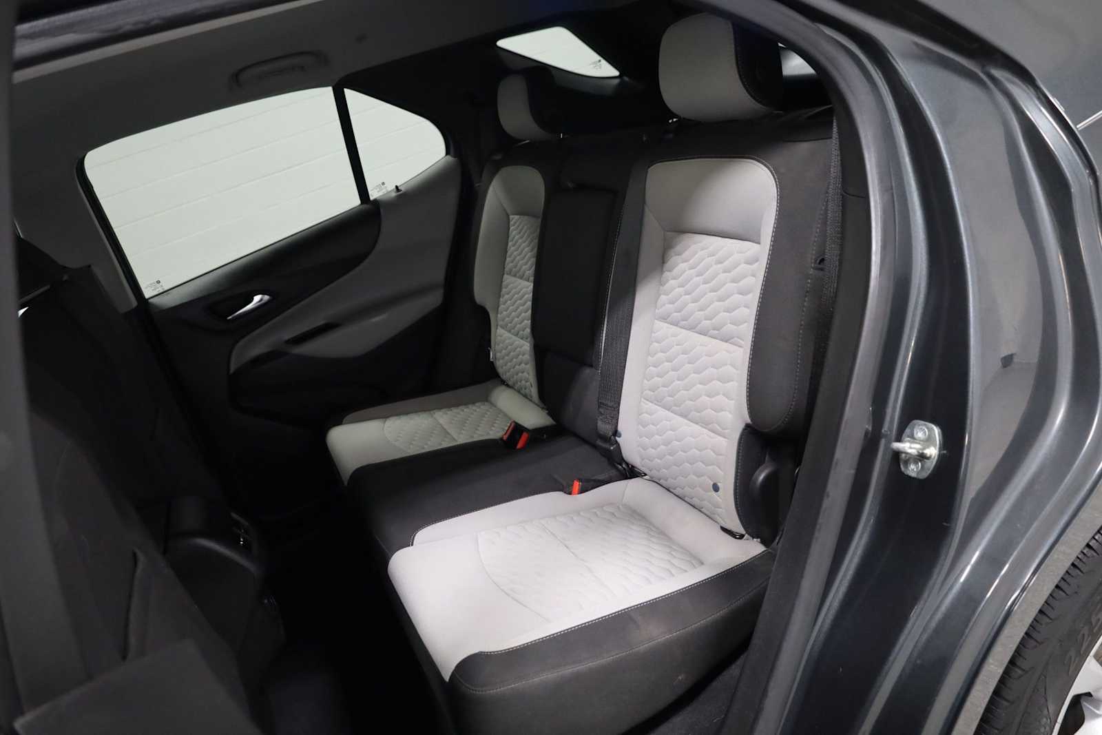 Thumbnail: 2020 Chevrolet Equinox - 32