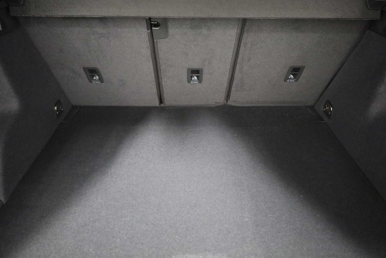 Thumbnail: 2025 Audi Q3 - 37