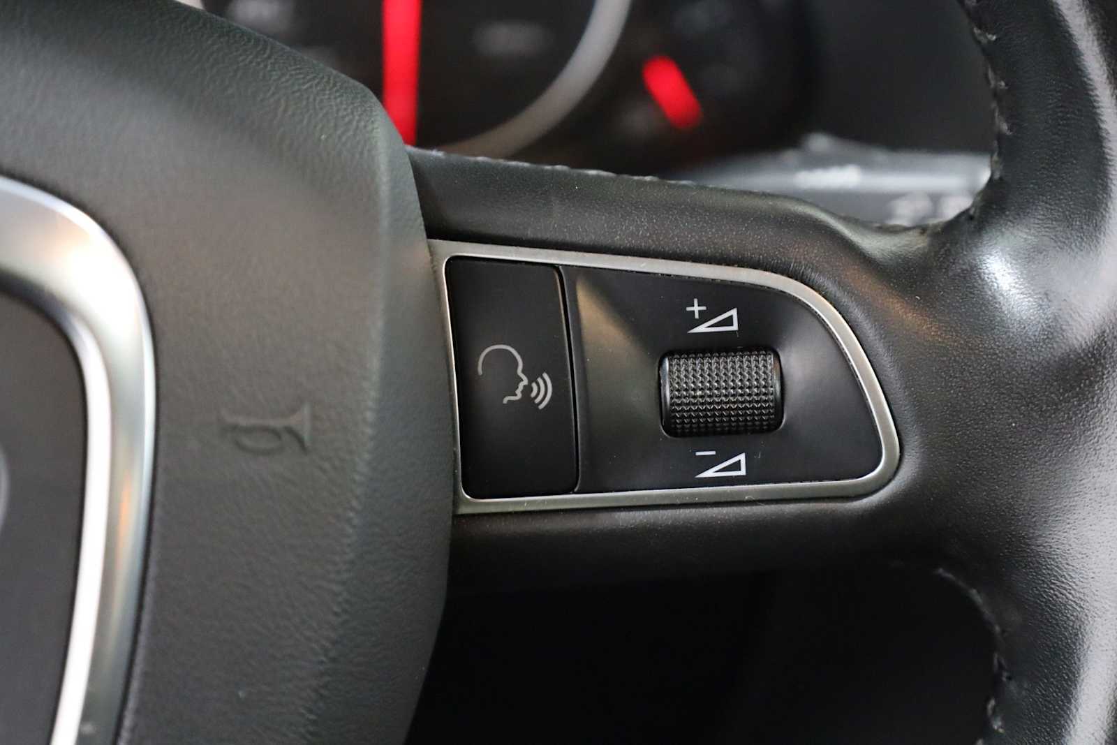 Thumbnail: 2010 Audi Q5 - 25