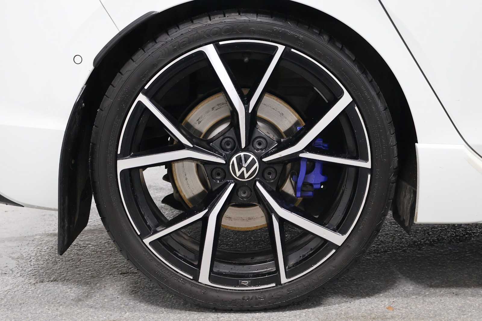 Thumbnail: 2023 Volkswagen Golf - 12