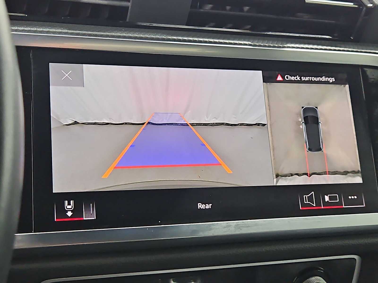 Thumbnail: 2023 Audi Q3 - 31